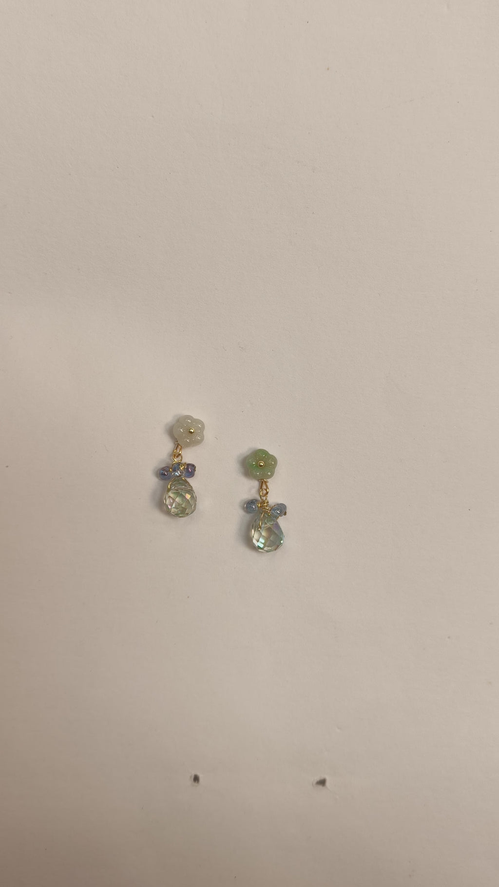 WE delite crystal and jadeite earring