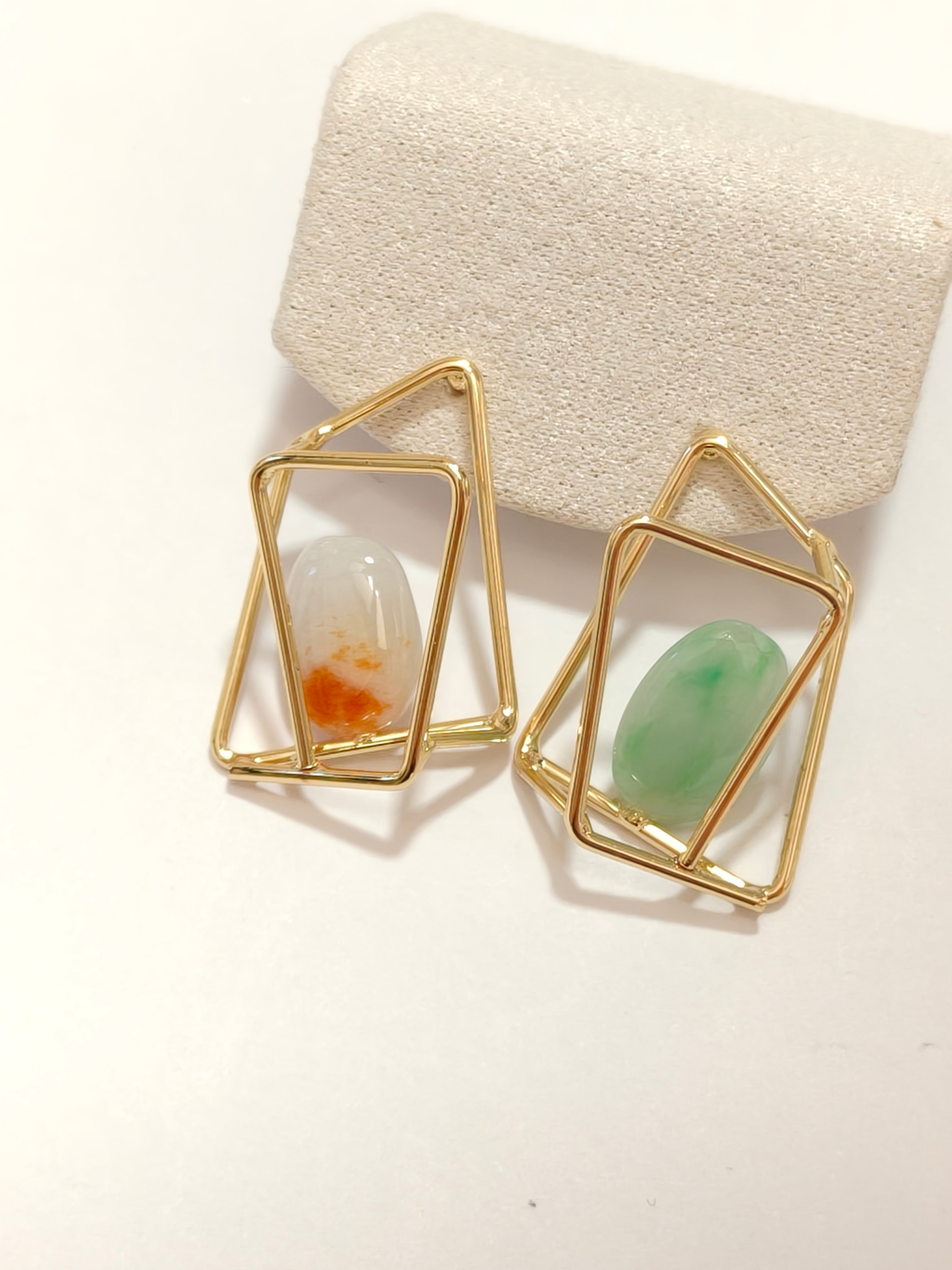 WE minimalist jadeite earring