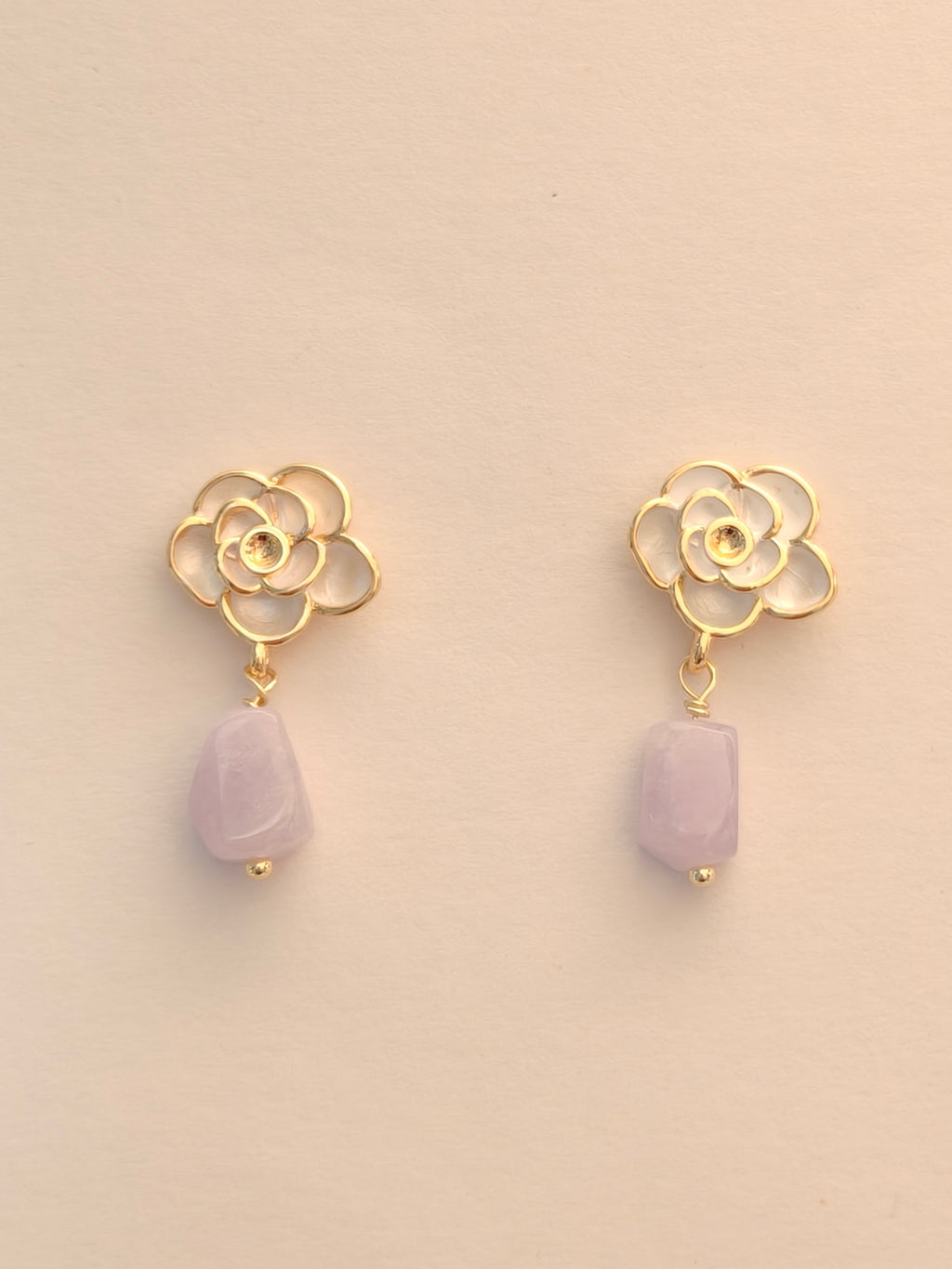 WE lavender jadeite earring