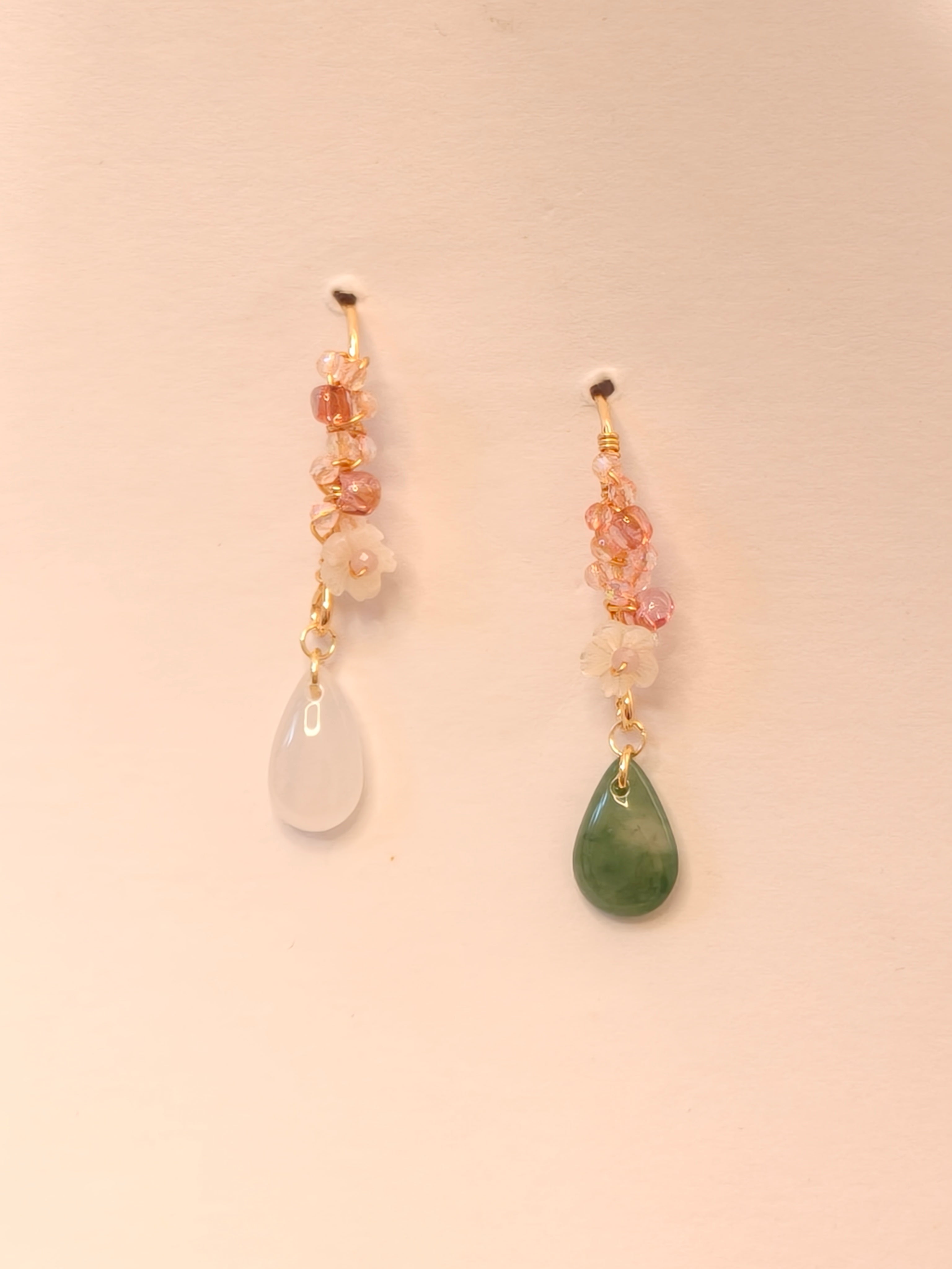 WE delite crystal and jadeite earring