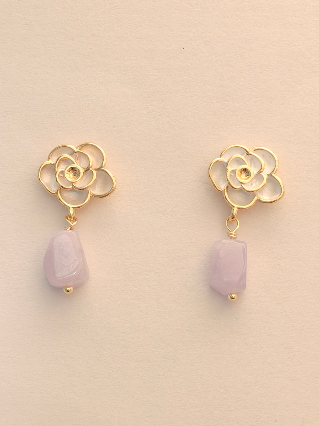 WE lavender jadeite earring
