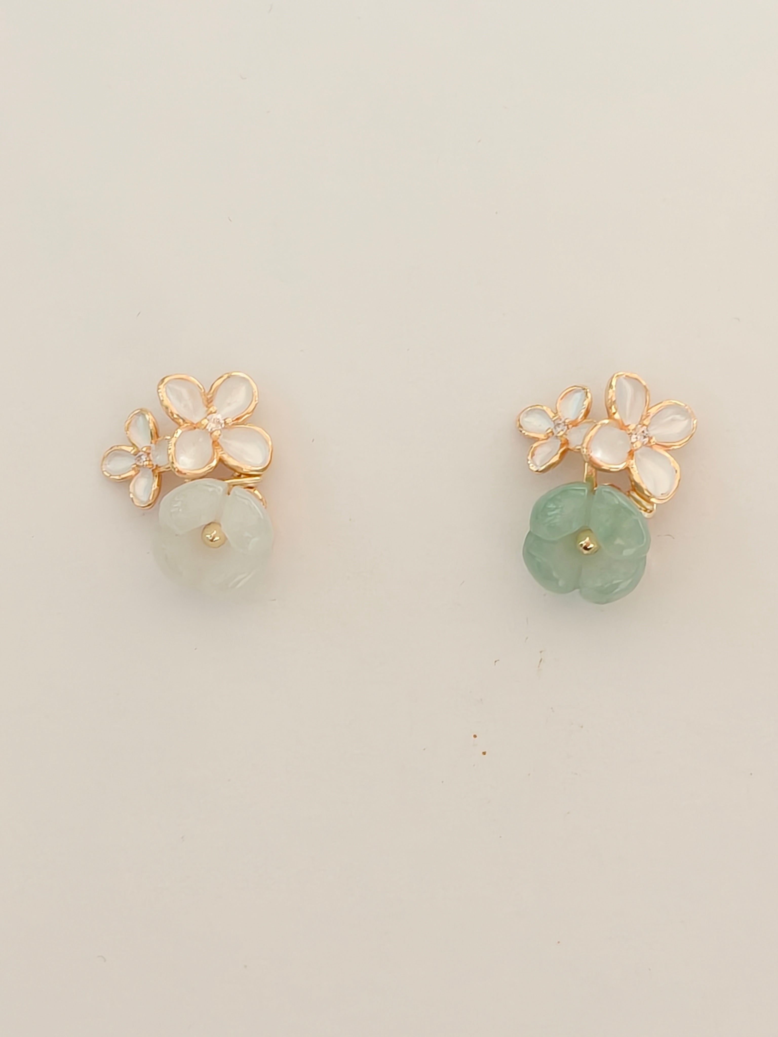 WE Monet jadeite earring