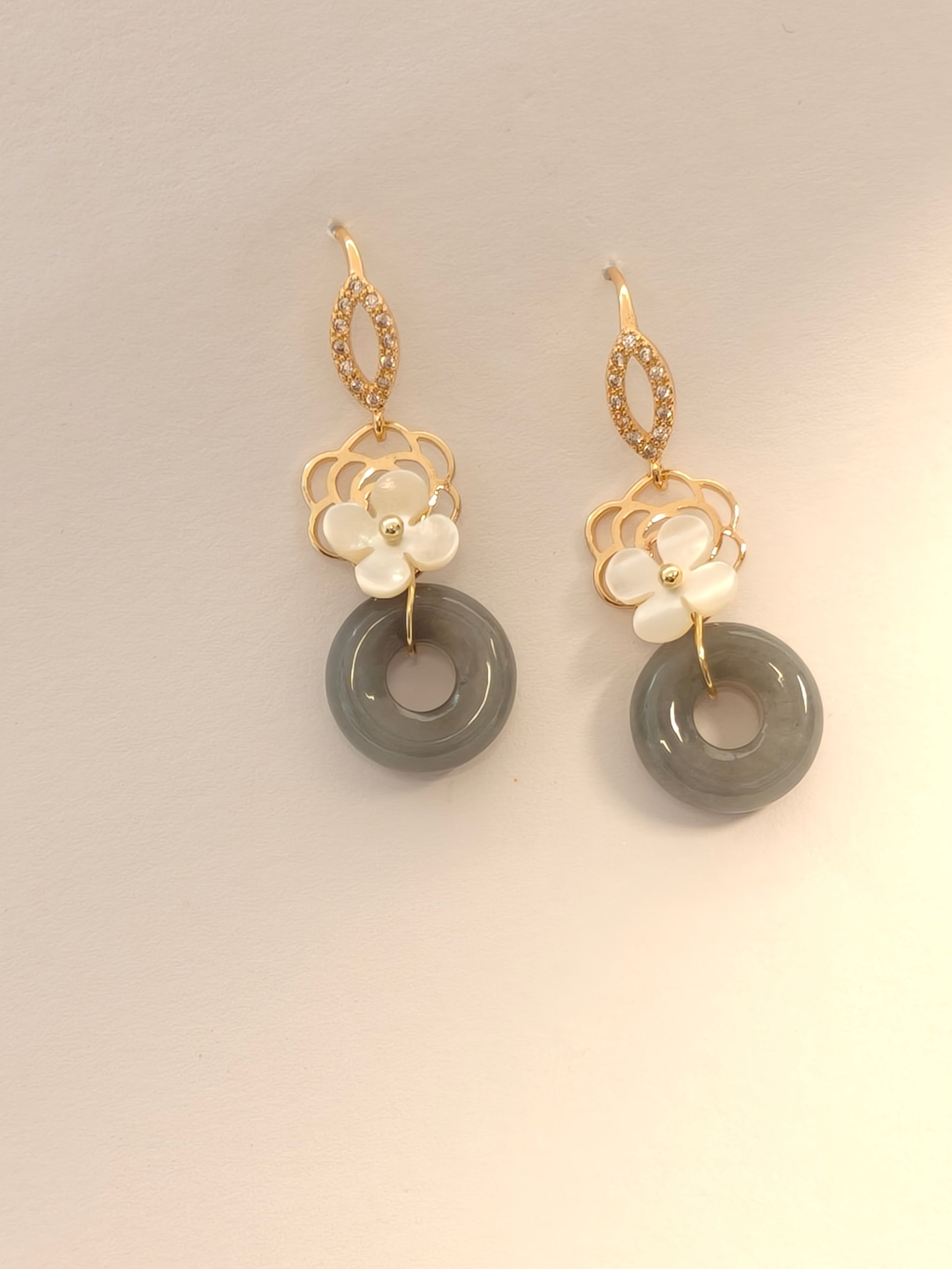 WE Monet jadeite earring