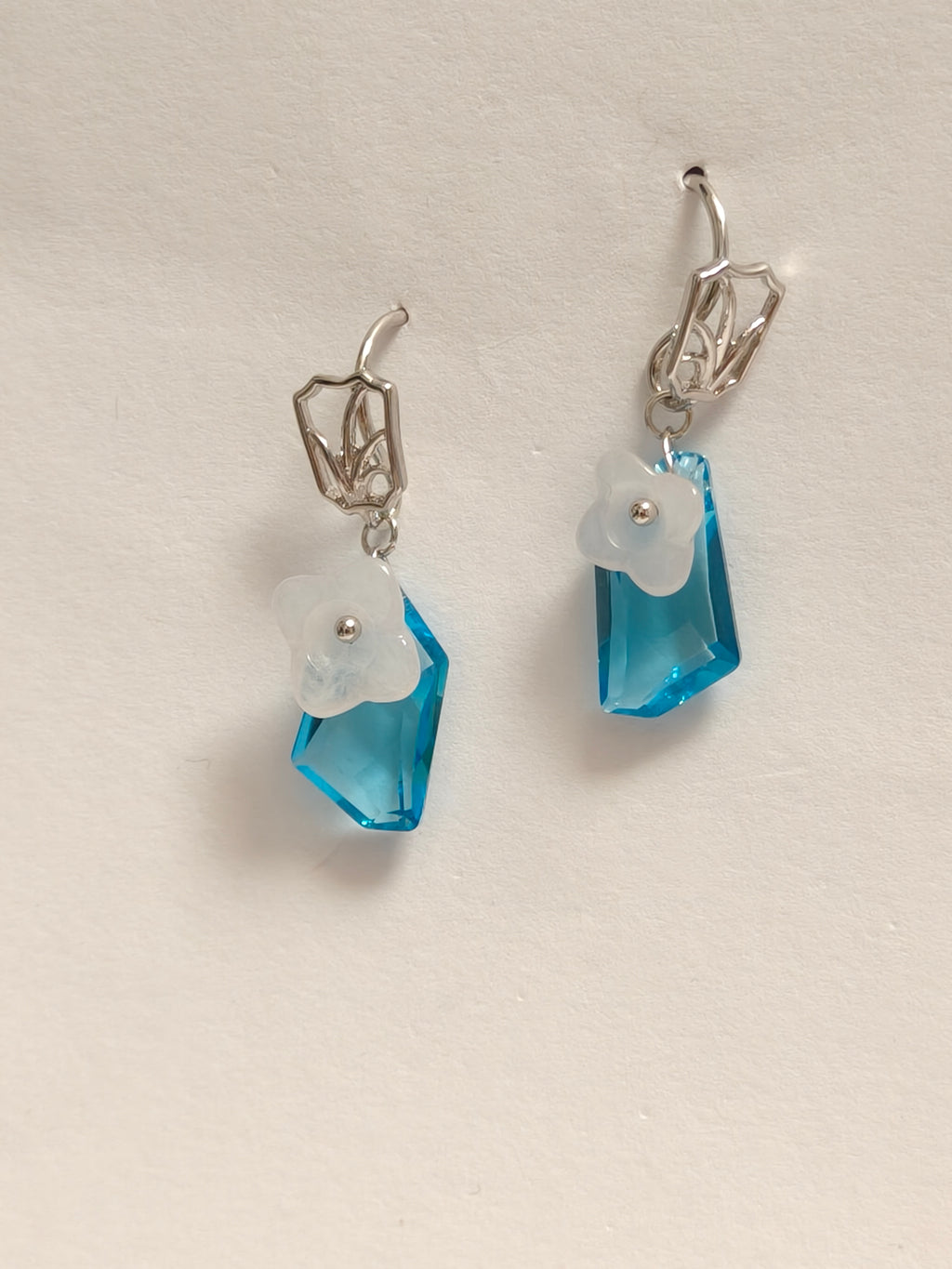WE delite Swarovski crystal and jadeite earring