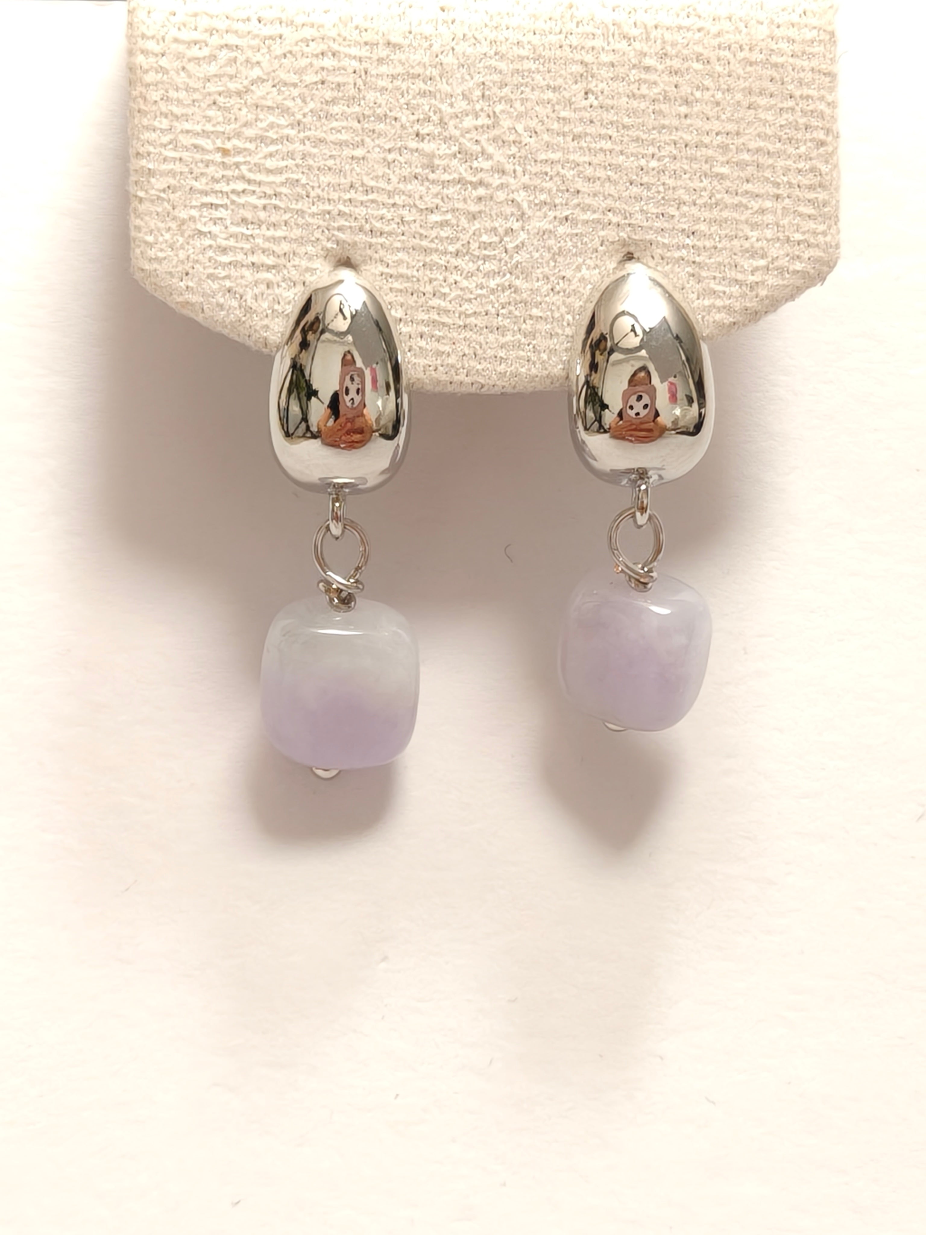 WE minimalist lavender jadeite earring