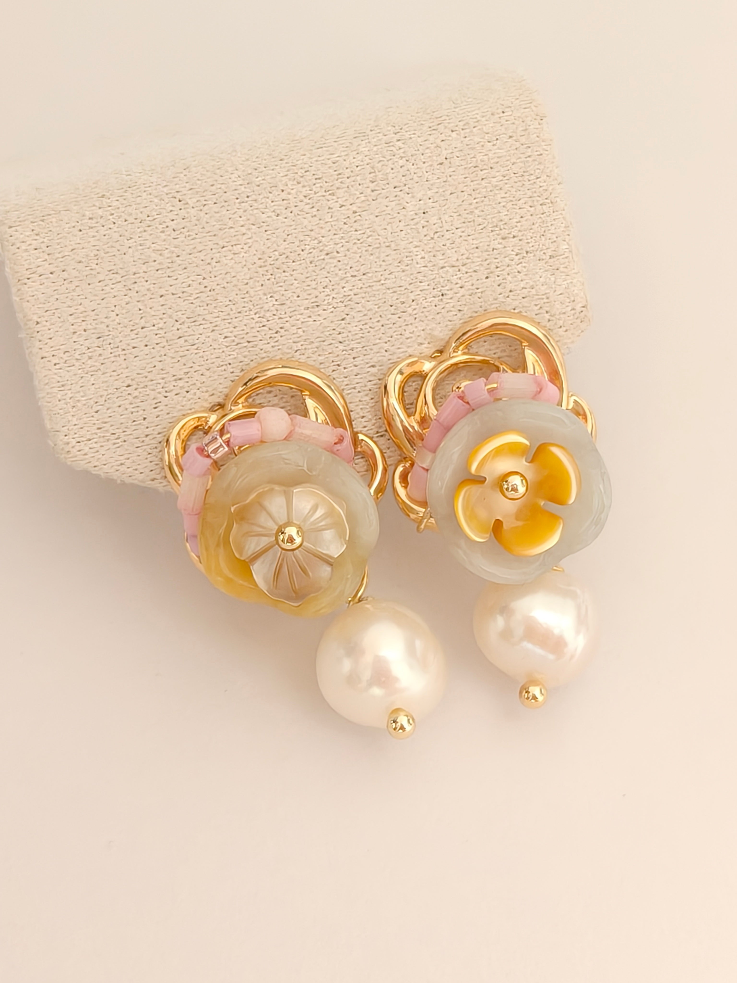 WE Monet flower jadeite earring