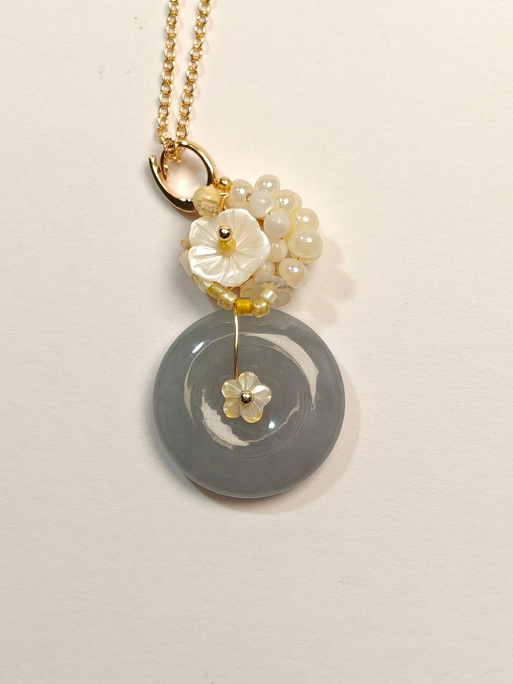 WE ping an kou icy blue necklace jadeite