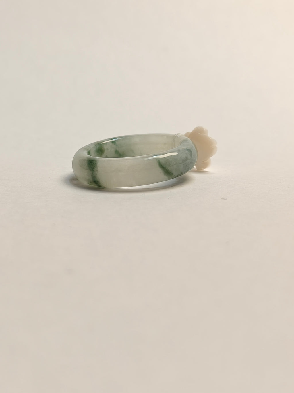 WE minimalist jadeite ring US size 5.5