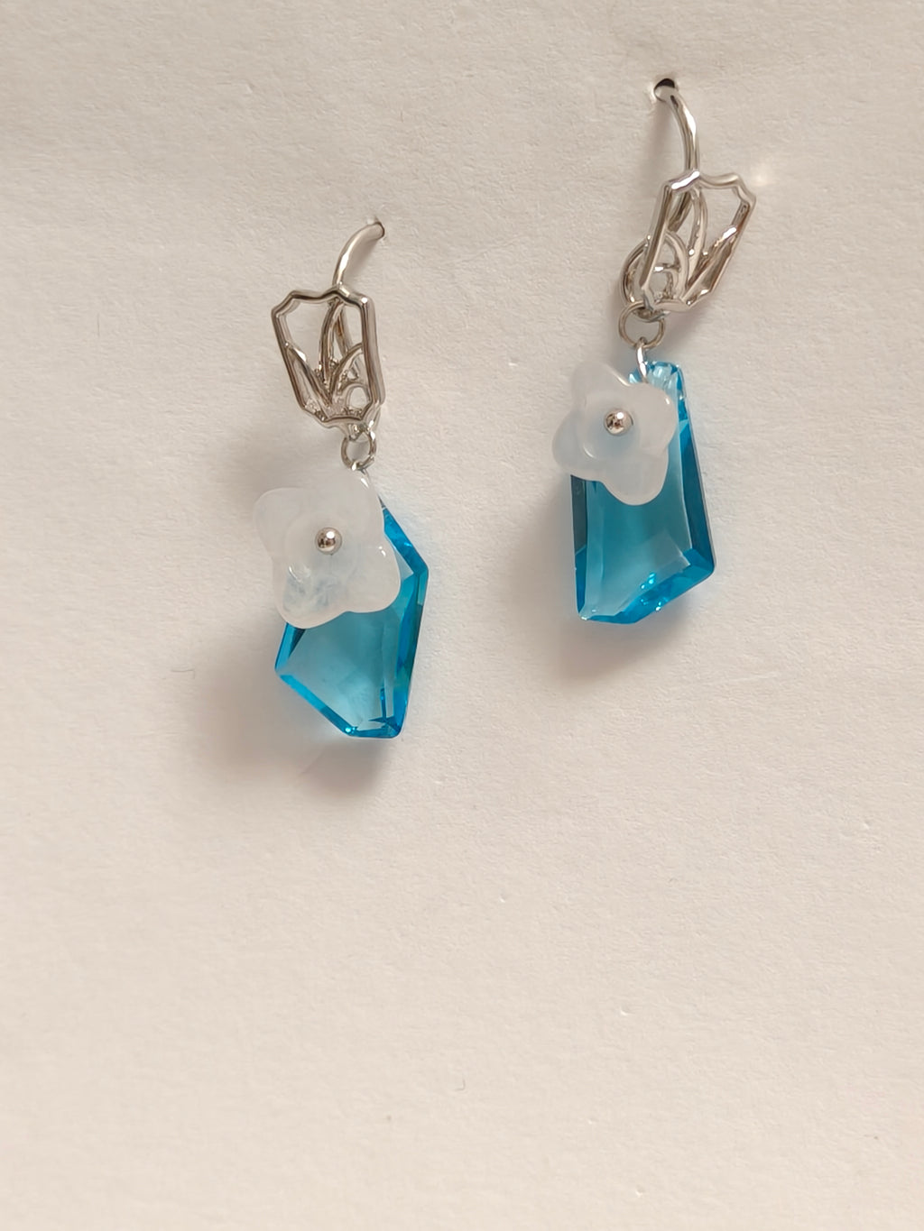 WE delite Swarovski crystal and jadeite earring