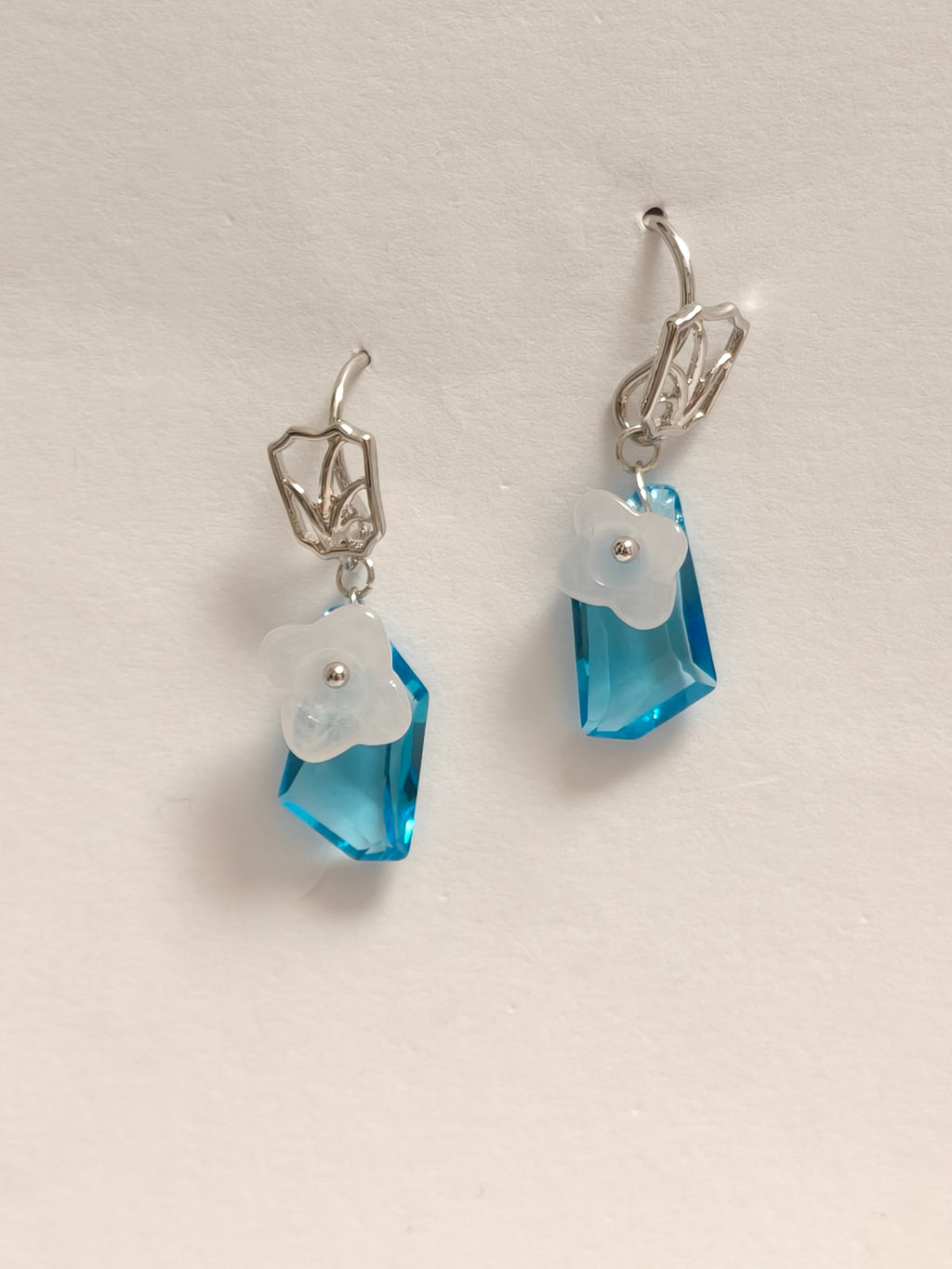 WE delite Swarovski crystal and jadeite earring
