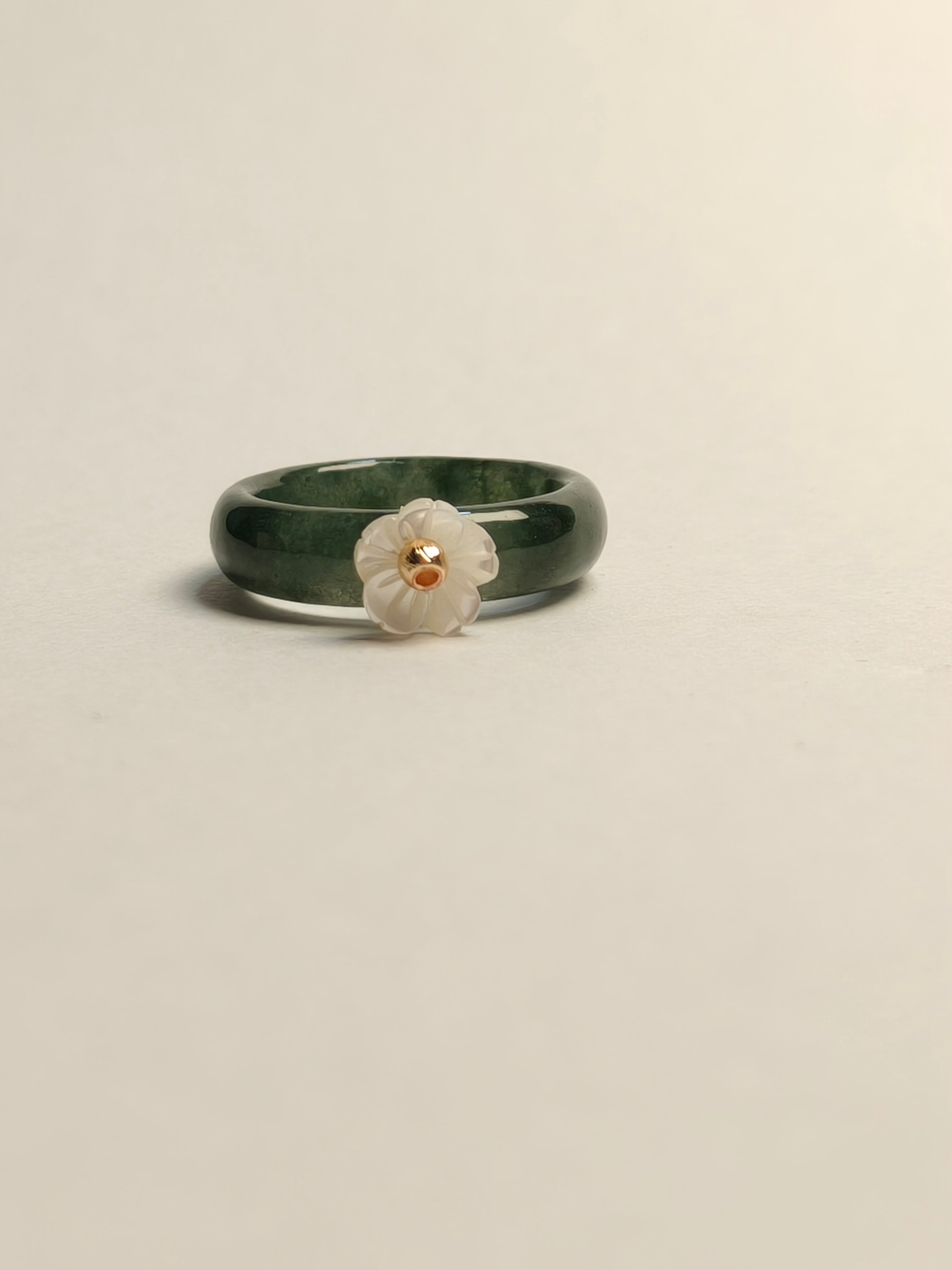 WE minimalist jadeite ring US size 8.5