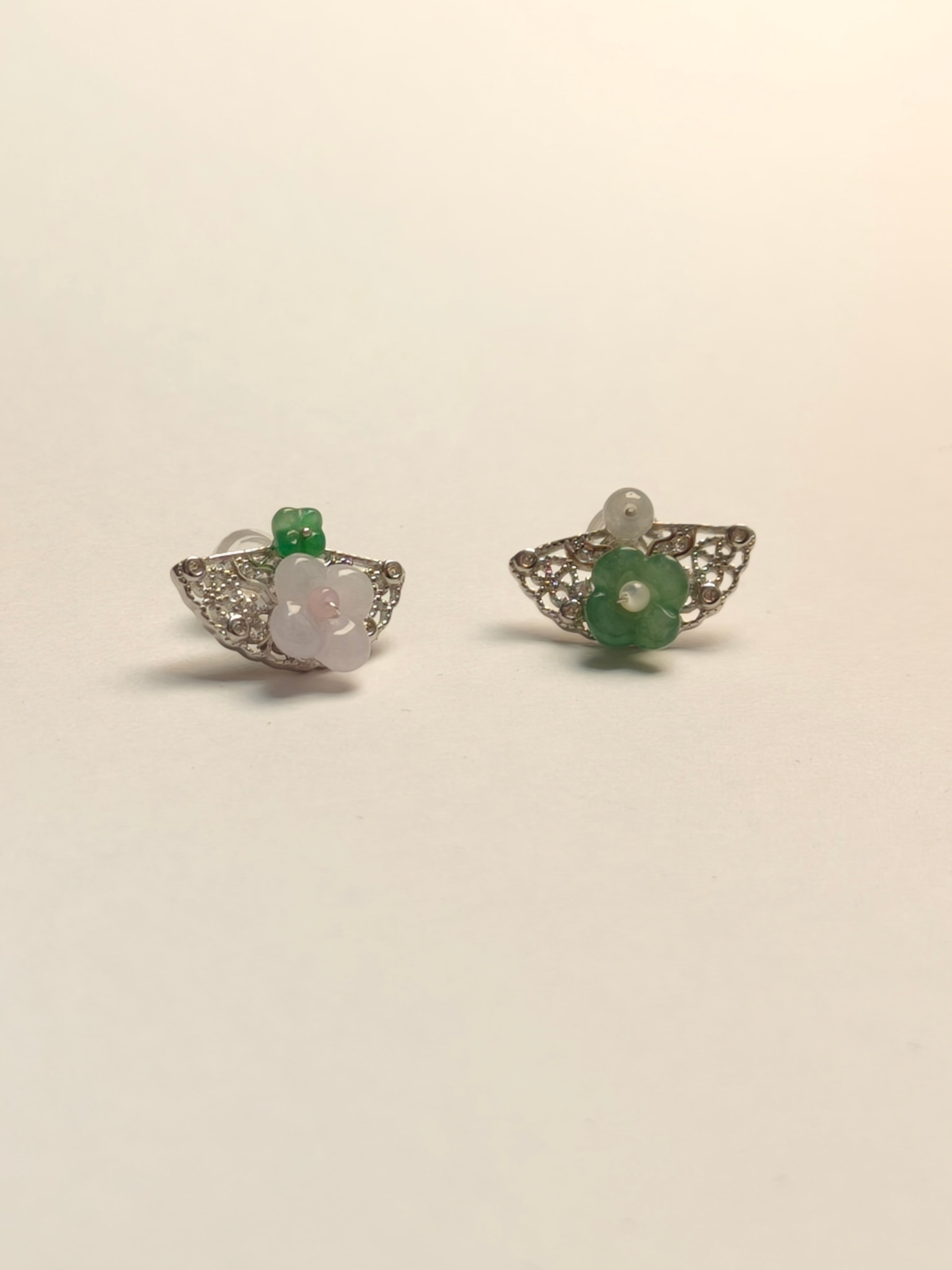 WE minimalist jadeite earring