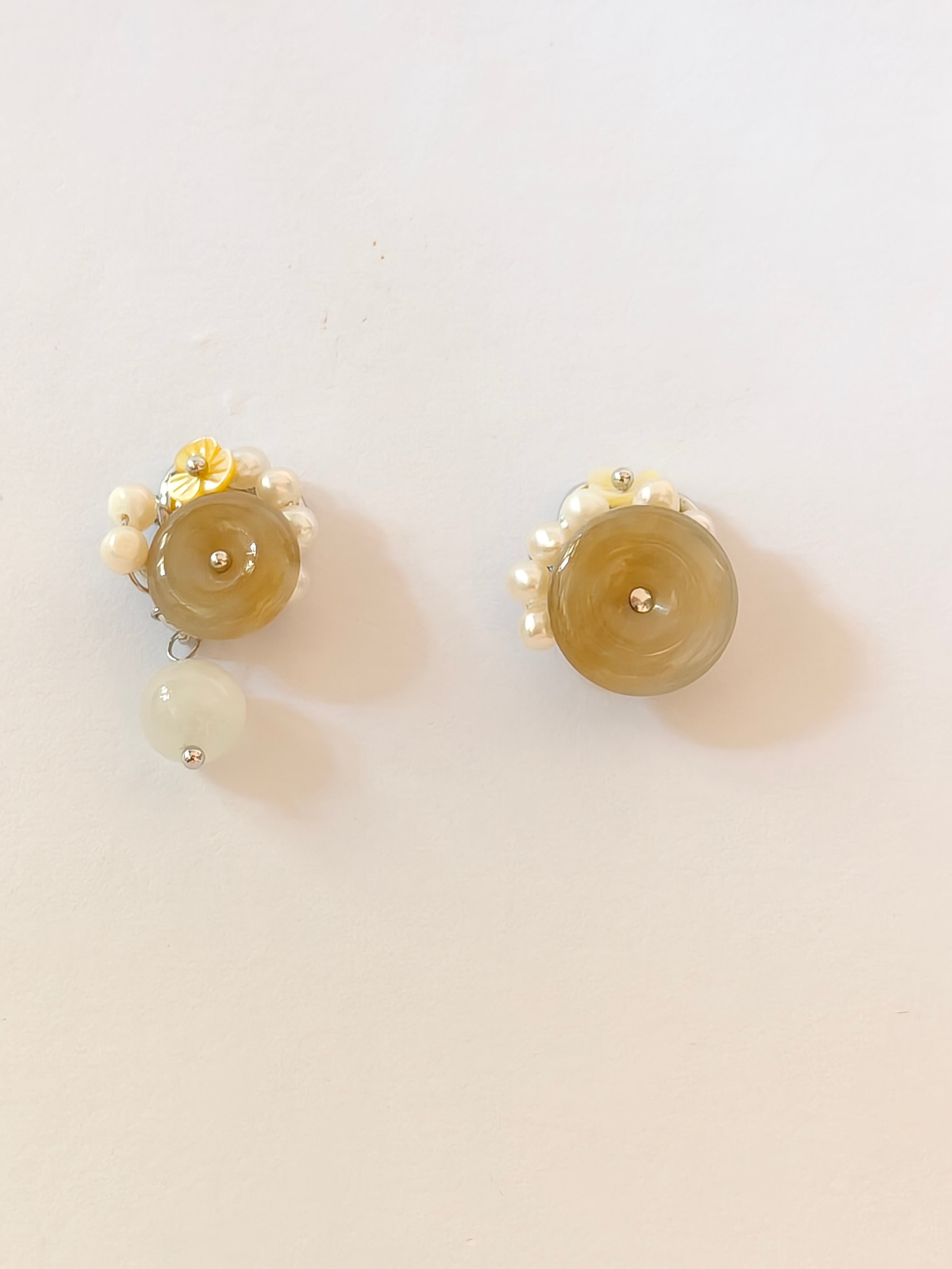 WE Monet jadeite earring