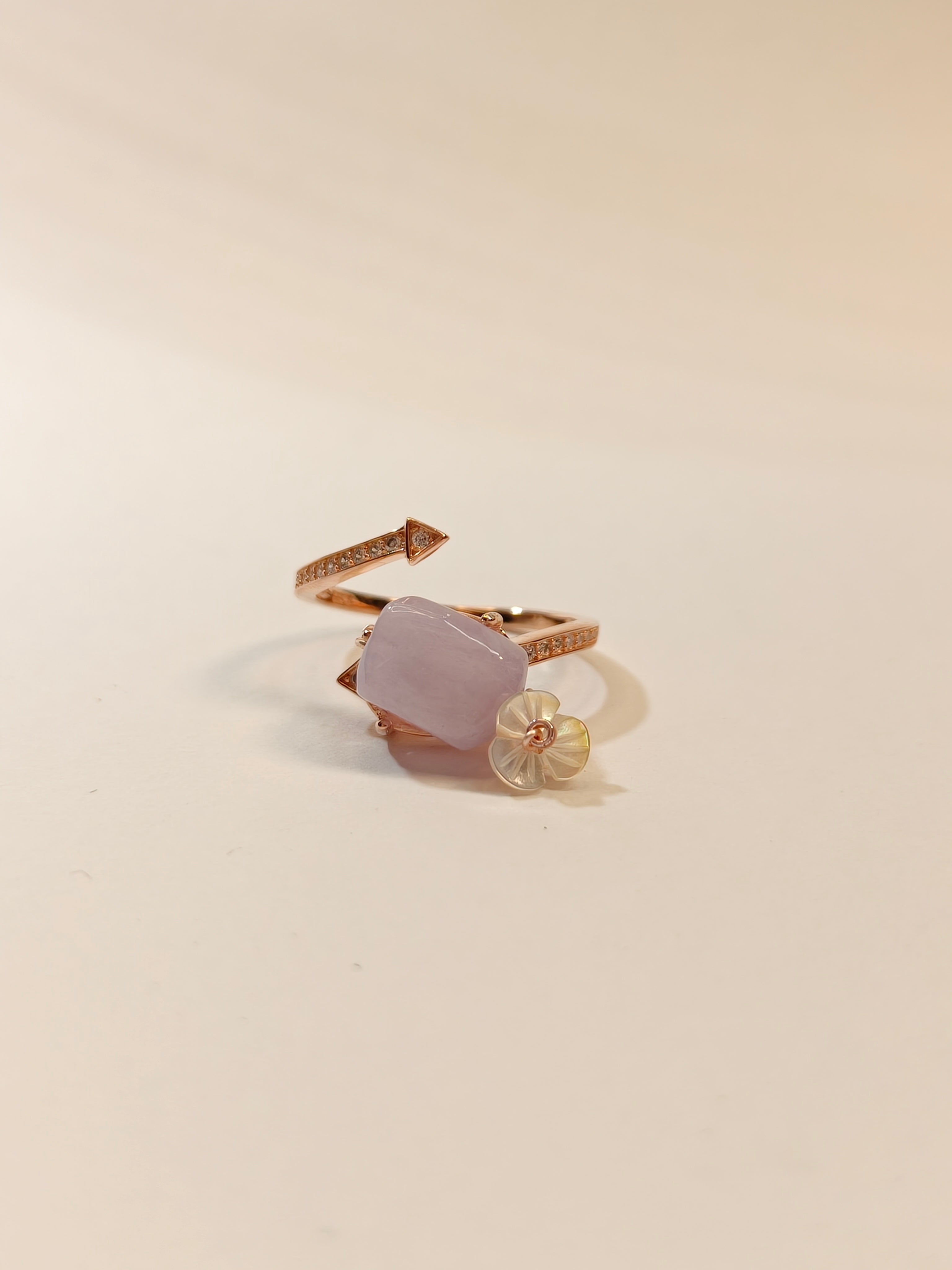 WE Monet Ring