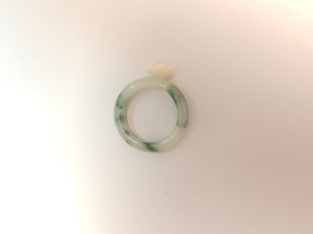 WE minimalist jadeite ring US size 5.5