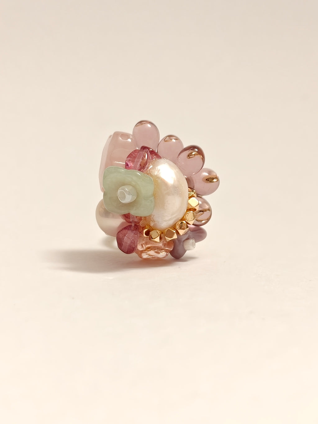 WE Monet Ring