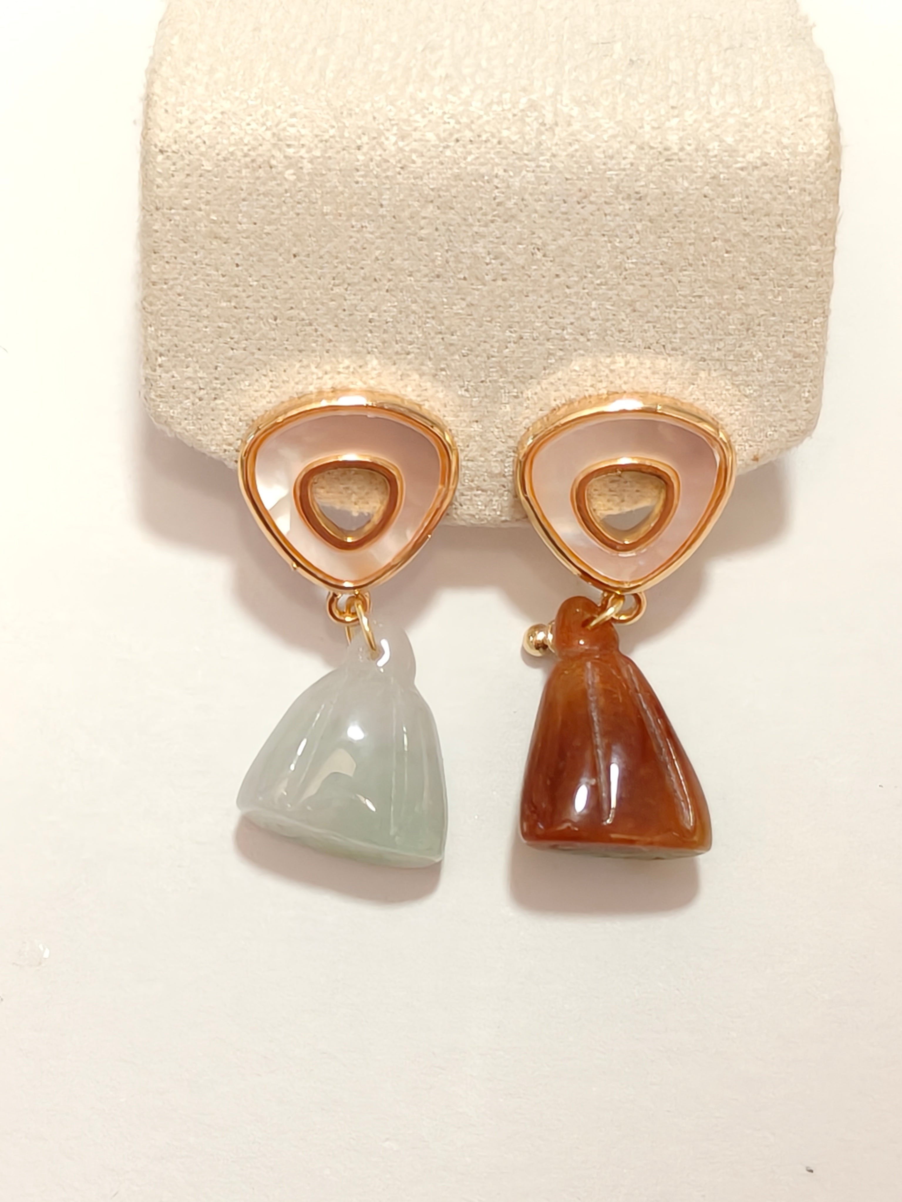 WE minimalist lotus jadeite earring