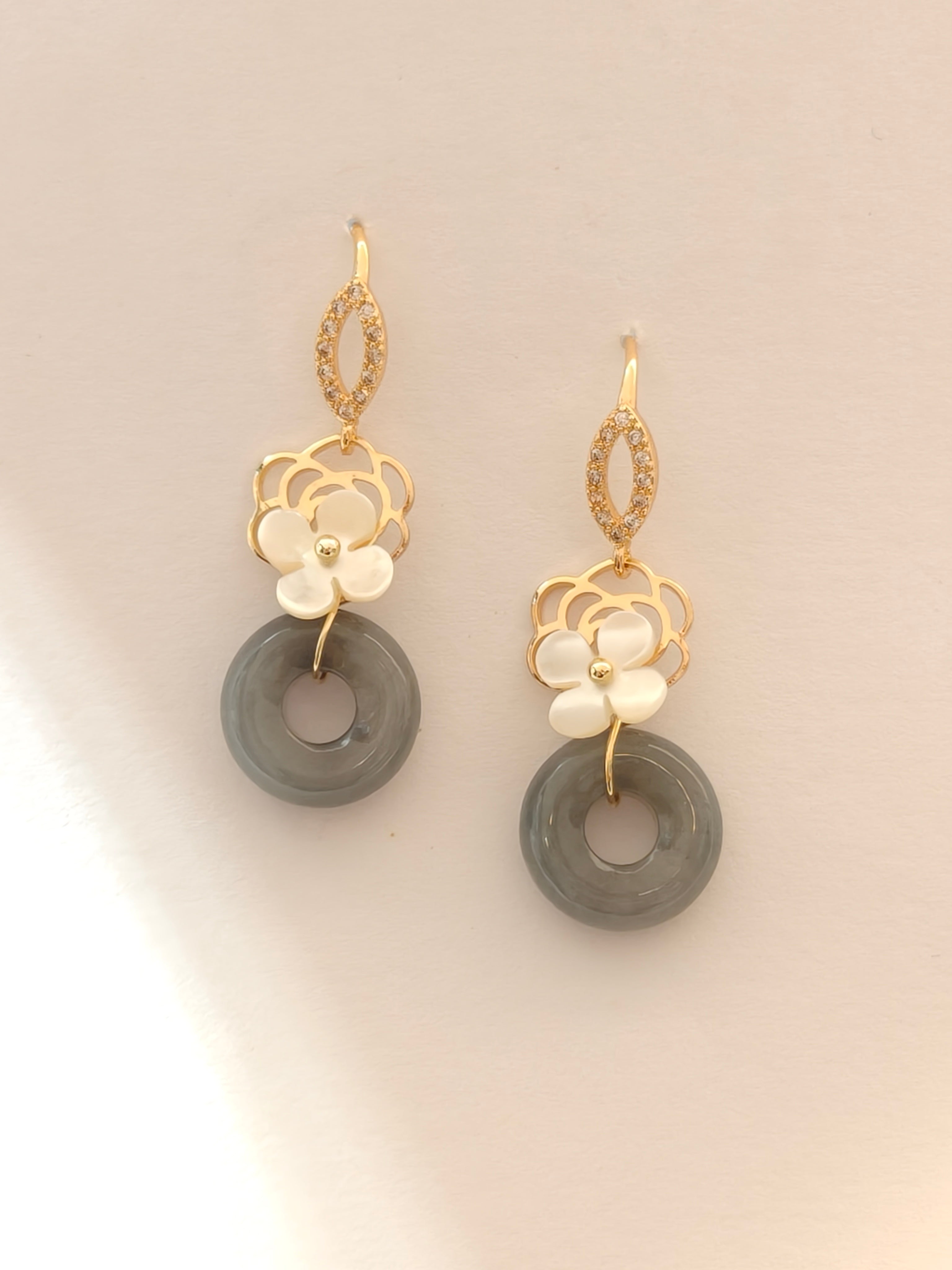 WE Monet jadeite earring