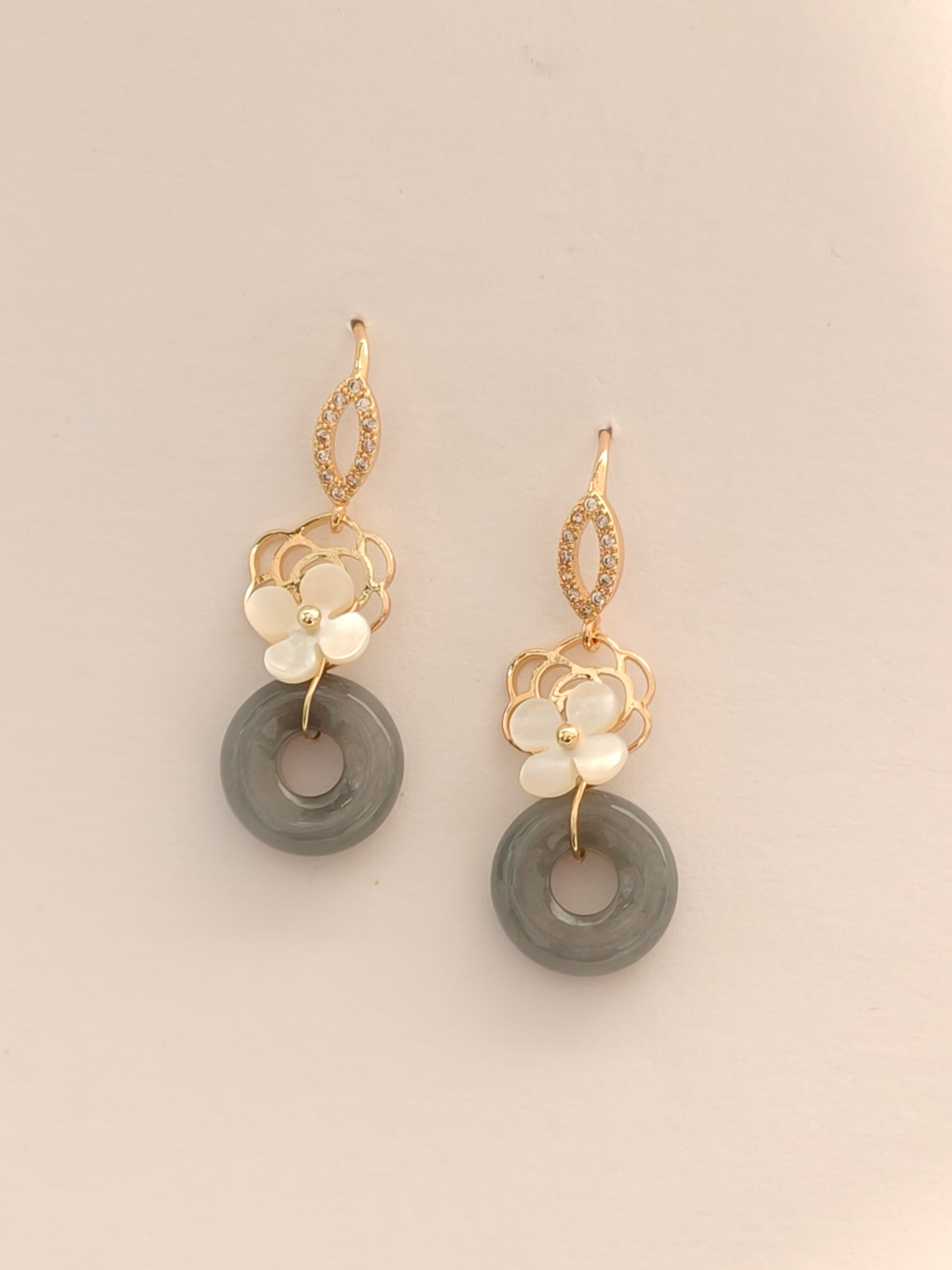 WE Monet jadeite earring