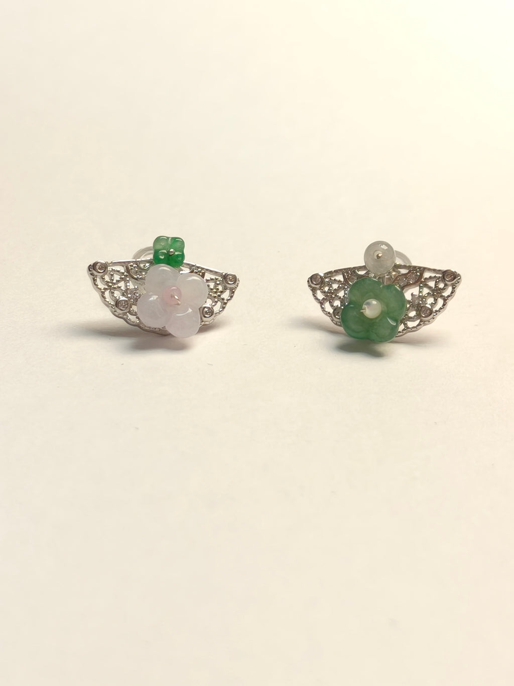 WE minimalist jadeite earring