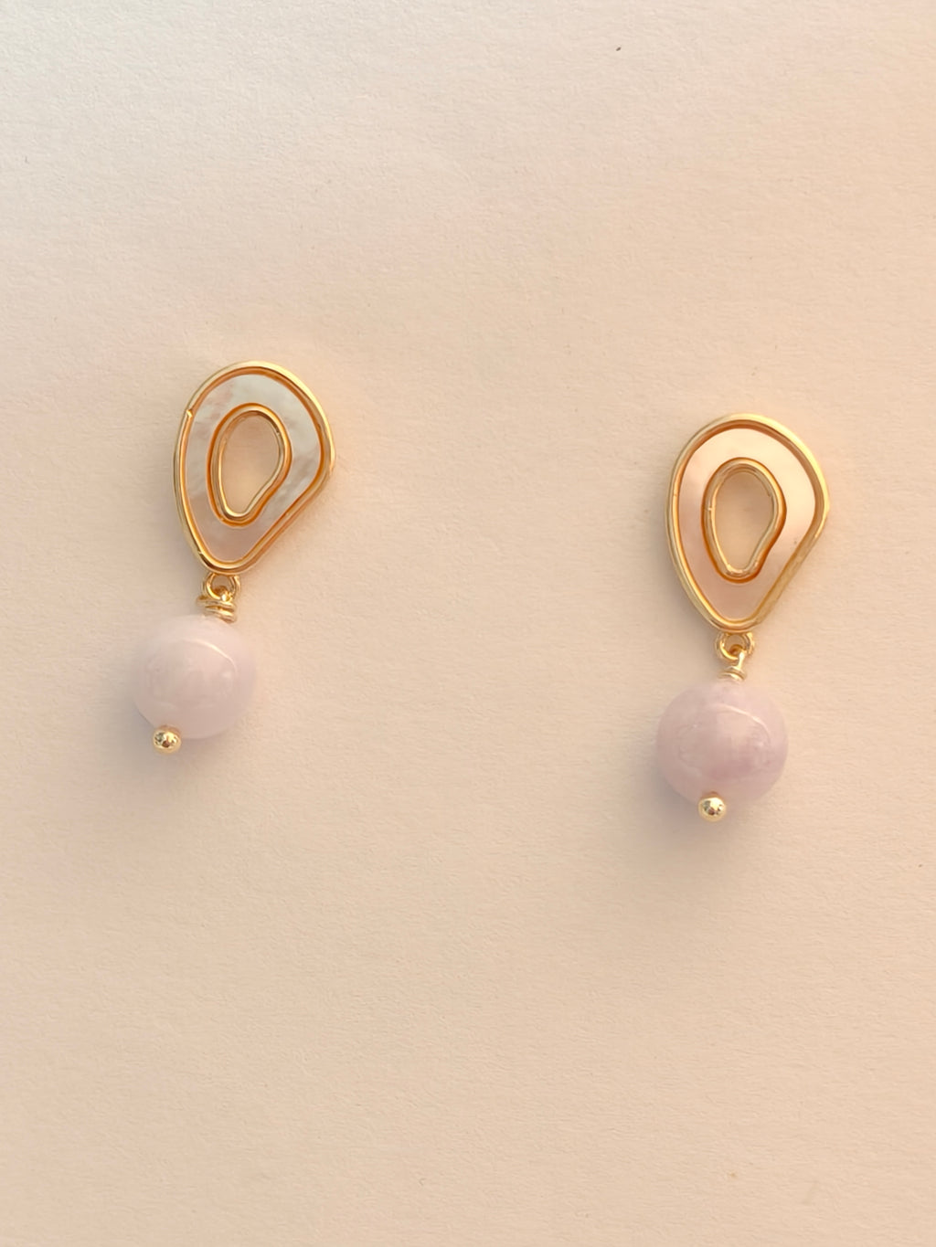 WE lavender jadeite earring