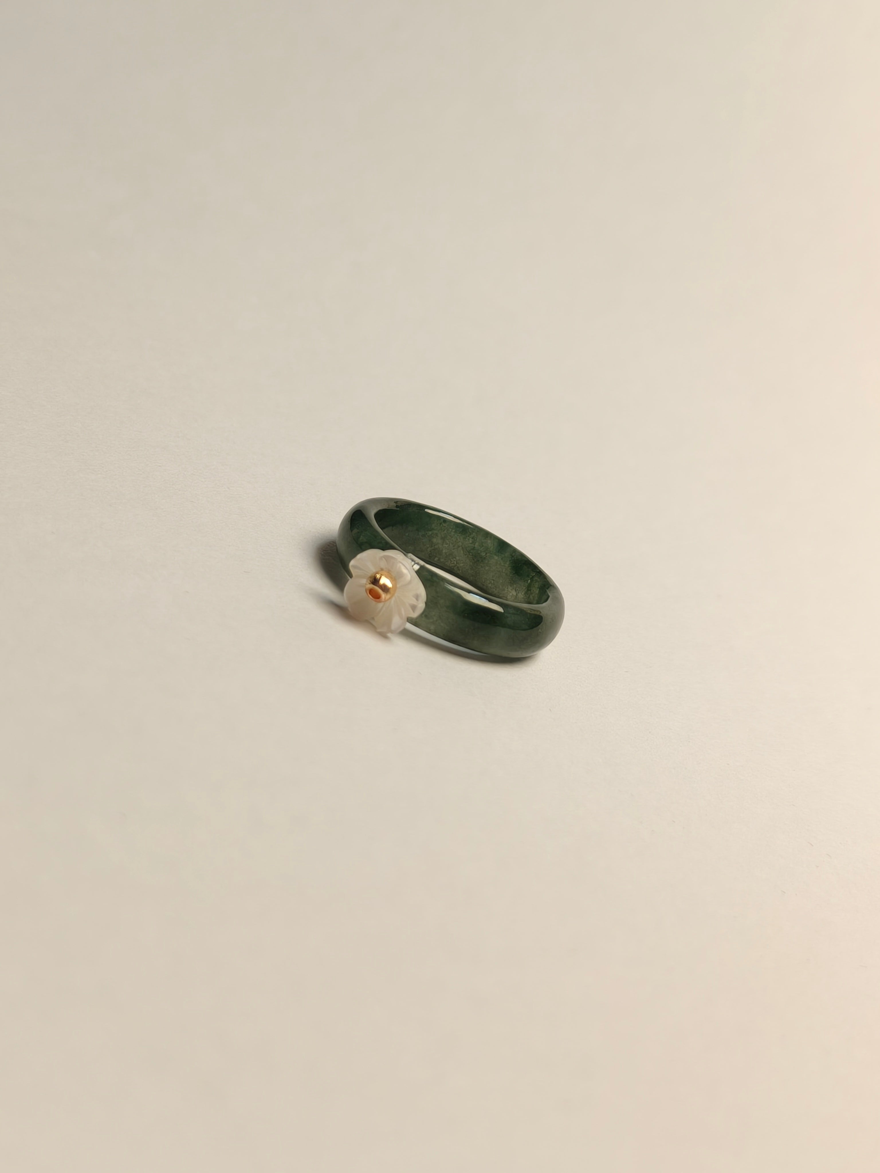 WE minimalist jadeite ring US size 8.5
