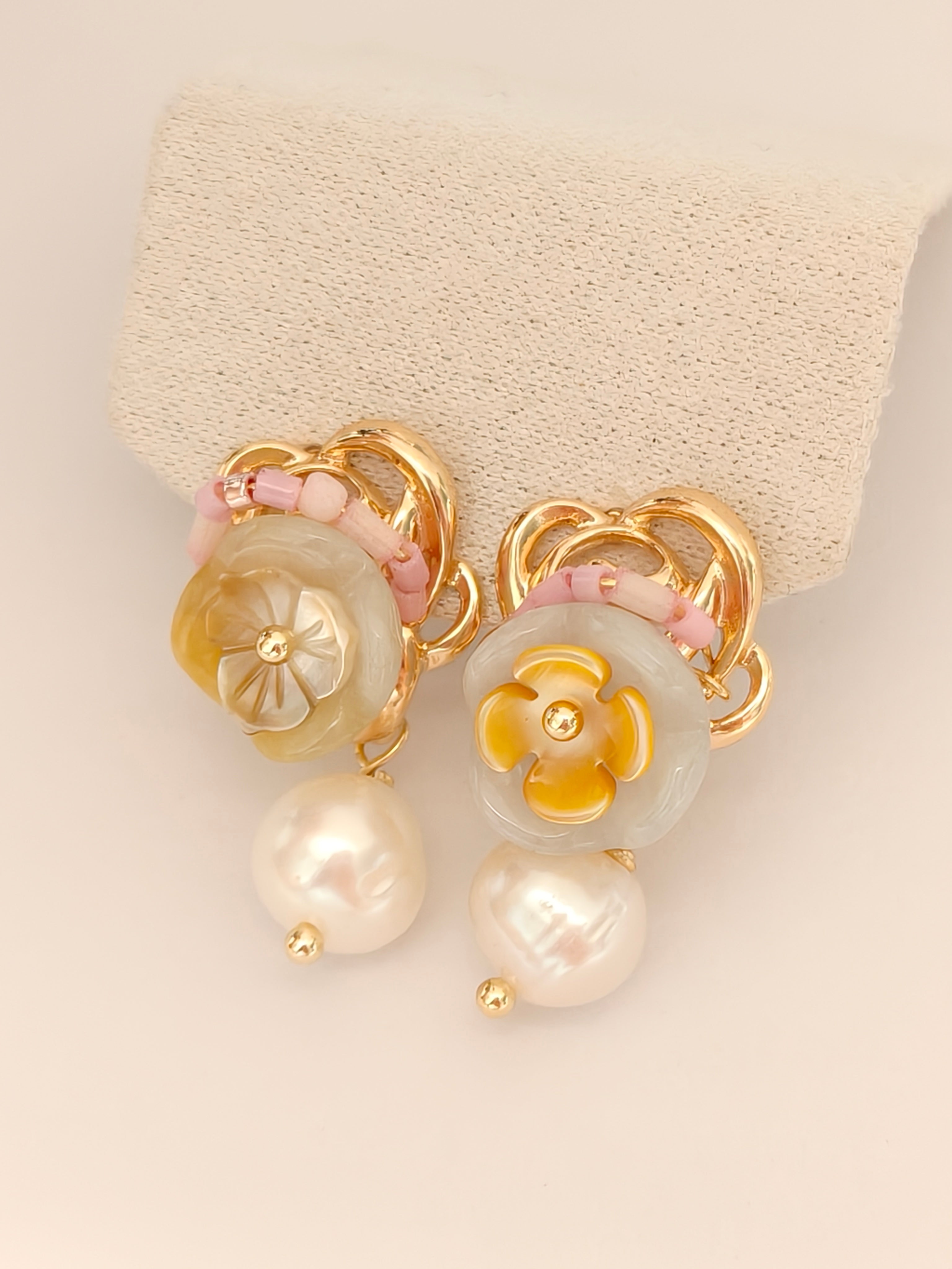 WE Monet flower jadeite earring