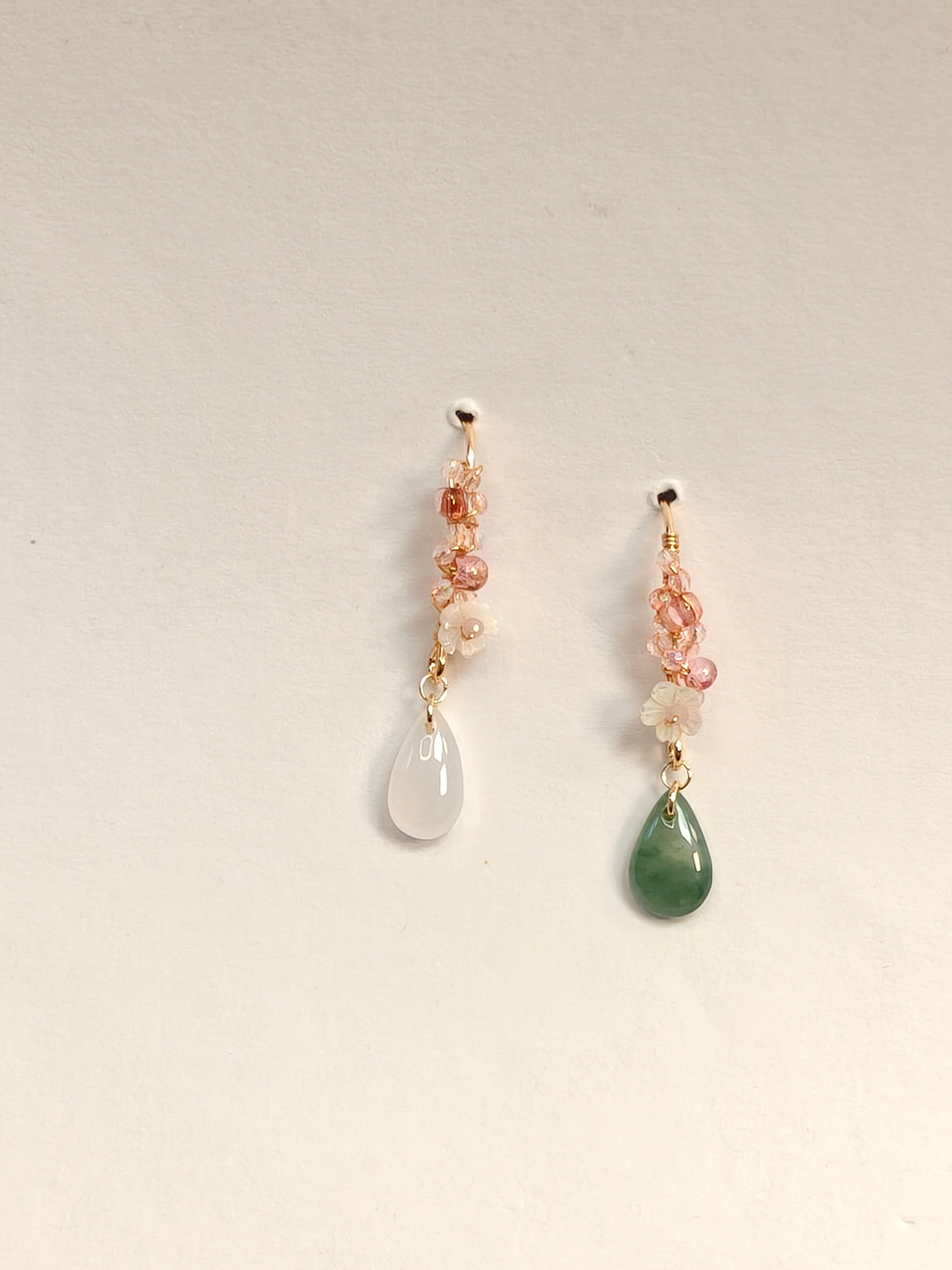 WE delite crystal and jadeite earring