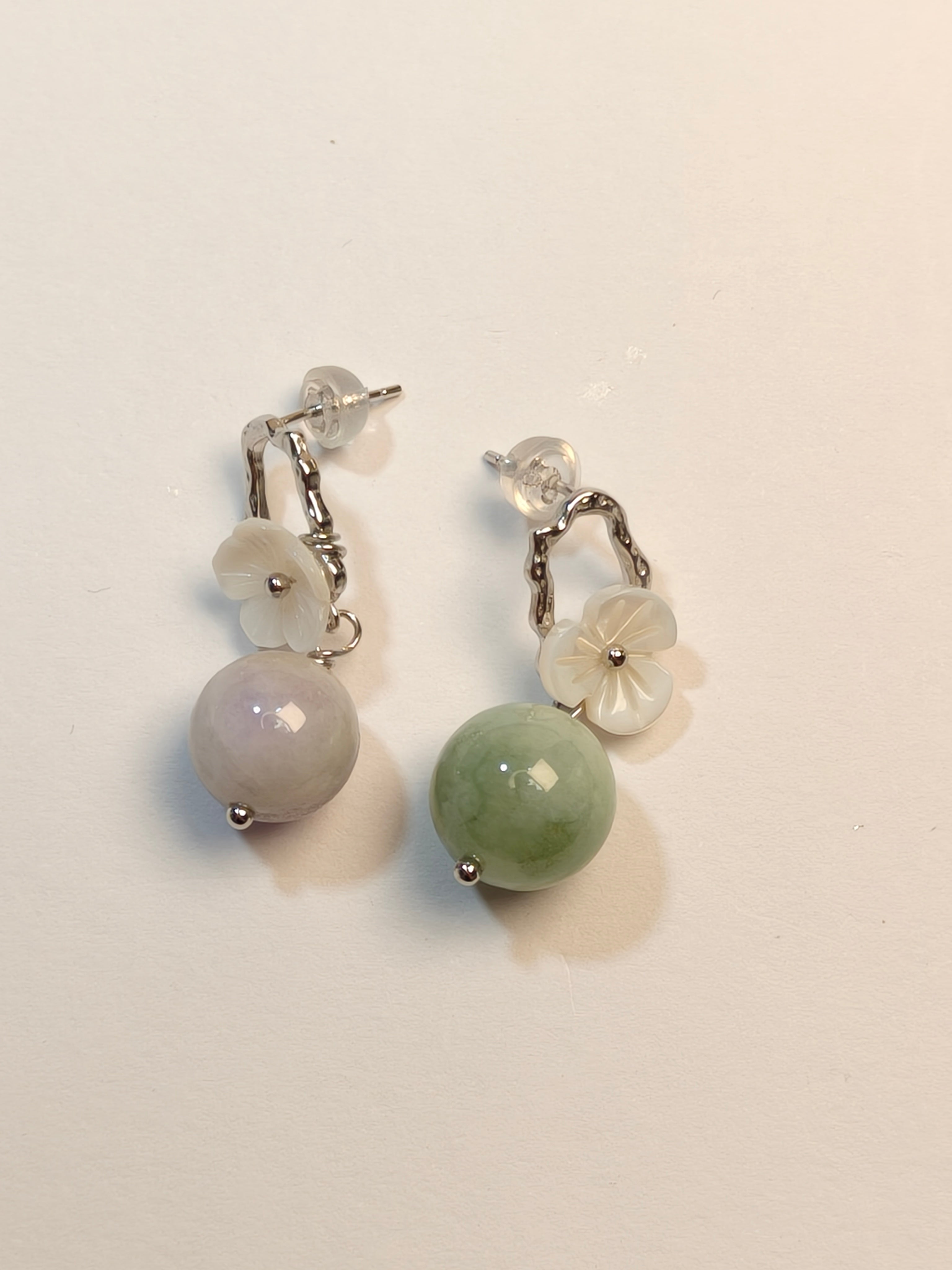 WE minimalist round bead jadeite earring