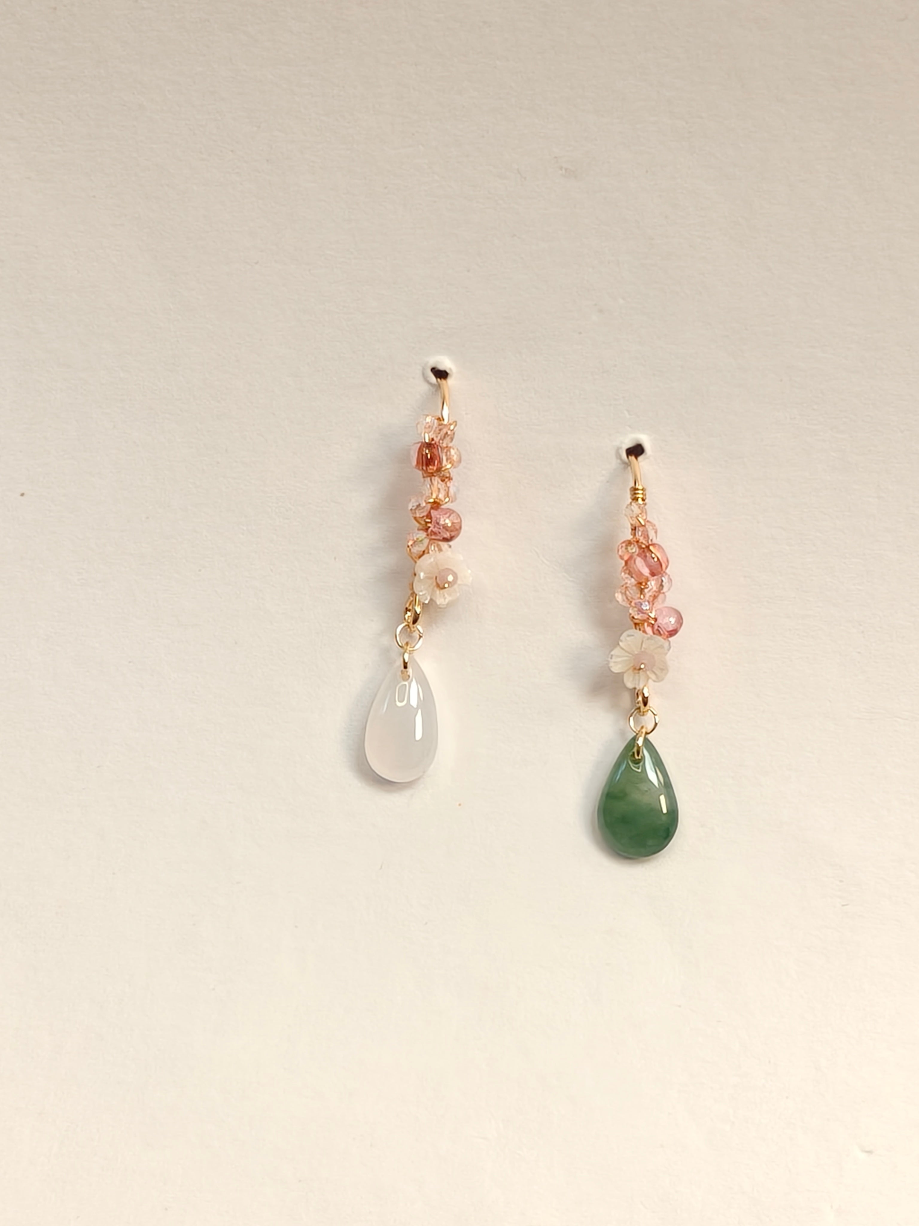 WE delite crystal and jadeite earring