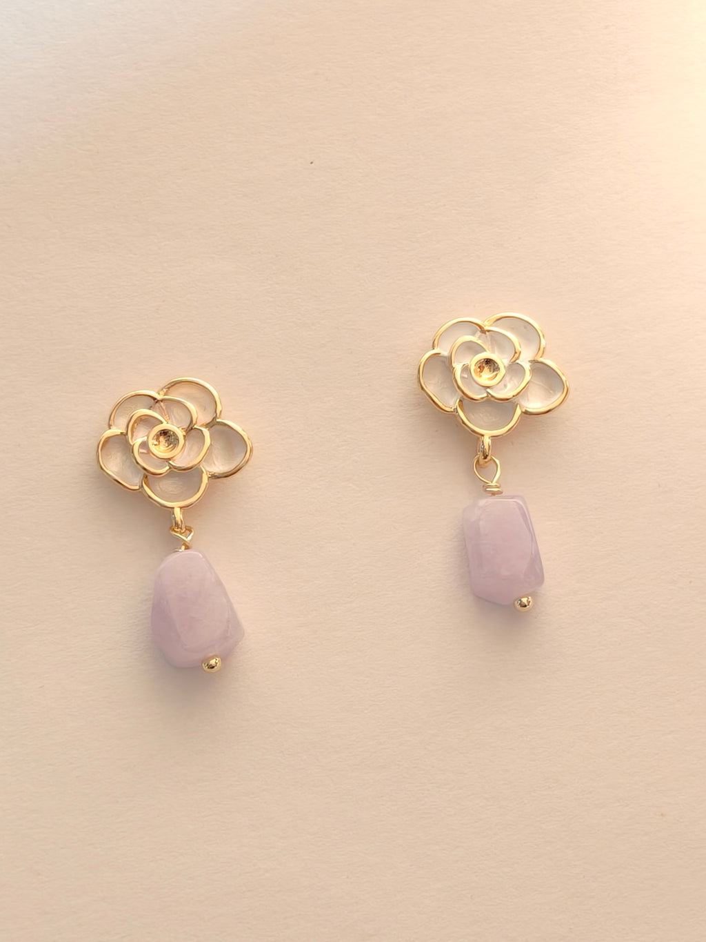 WE lavender jadeite earring