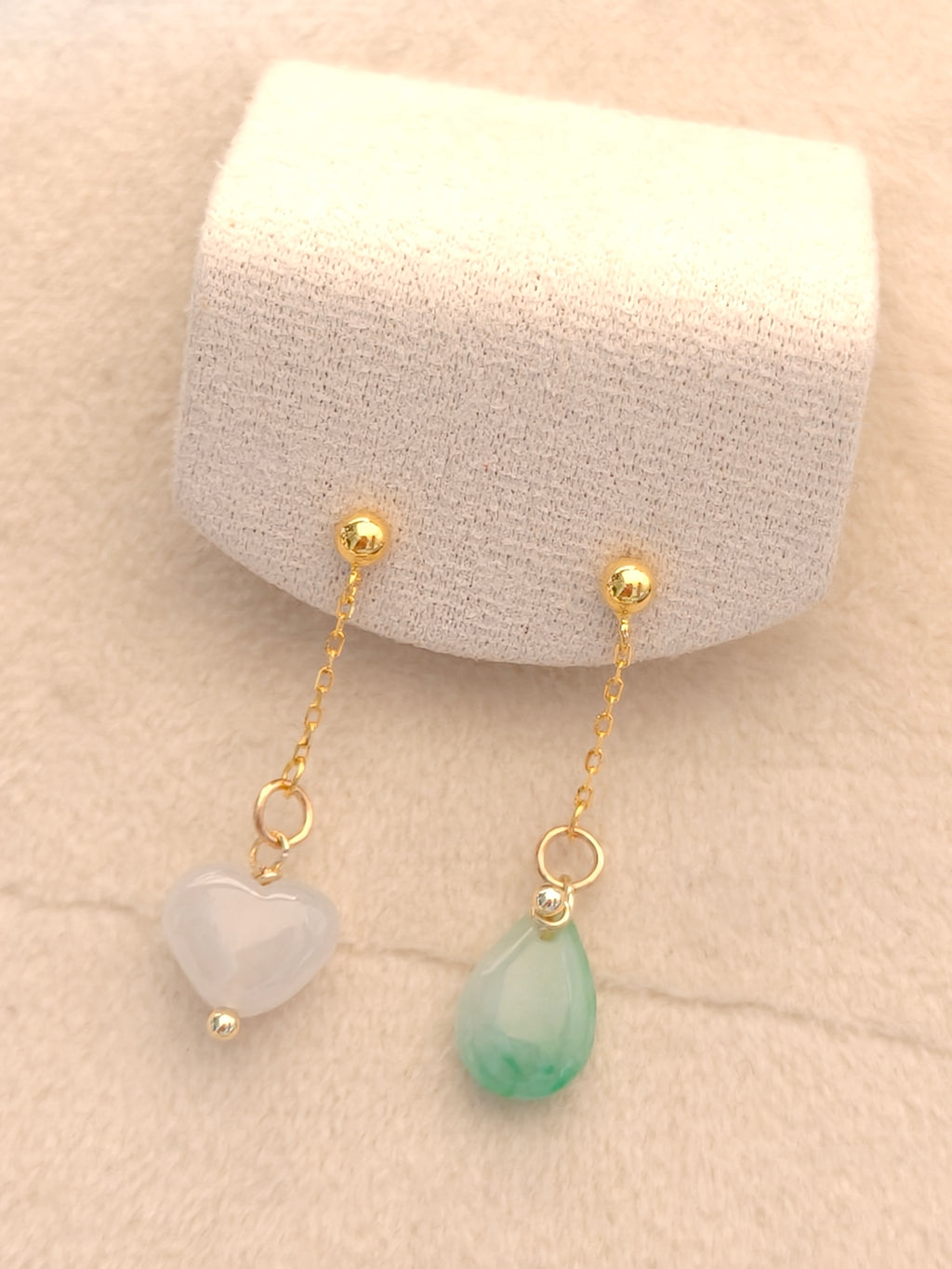 WE minimalist water drop and heart jadeite earring
