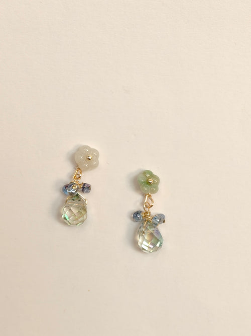 WE delite crystal and jadeite earring