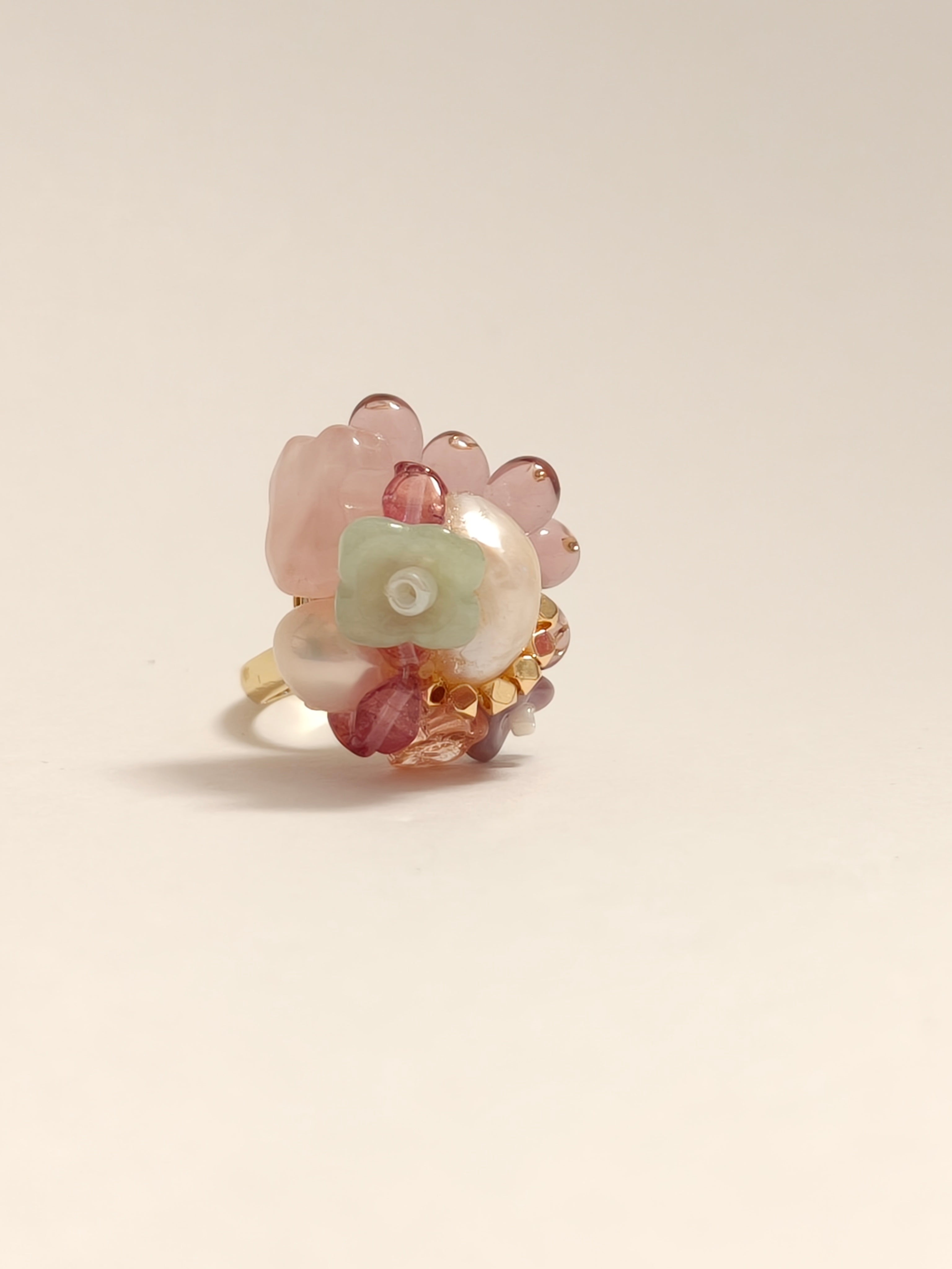 WE Monet Ring