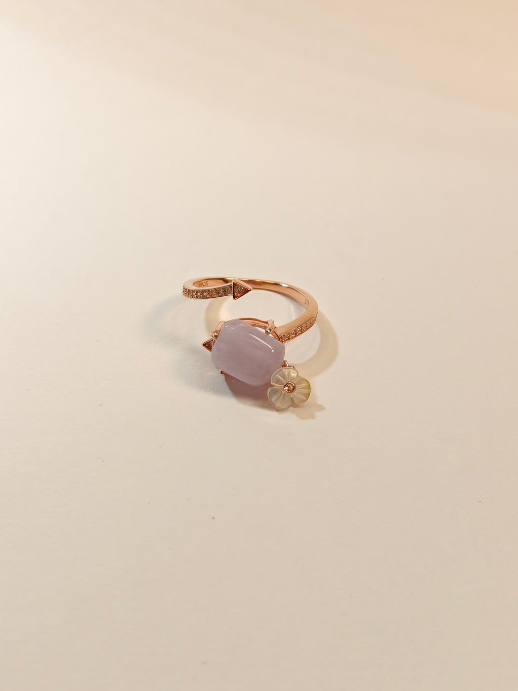 WE Monet Ring