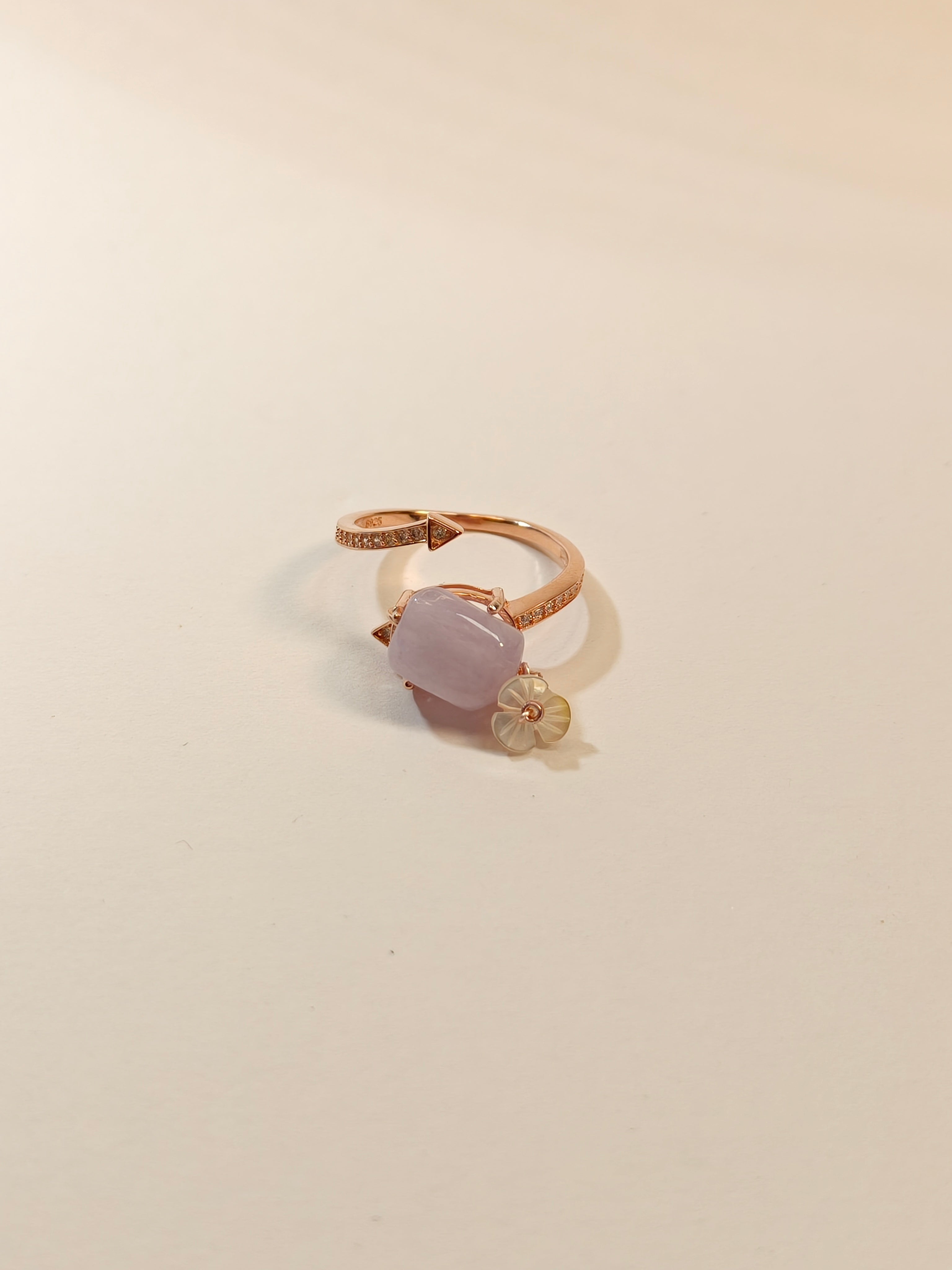 WE Monet Ring