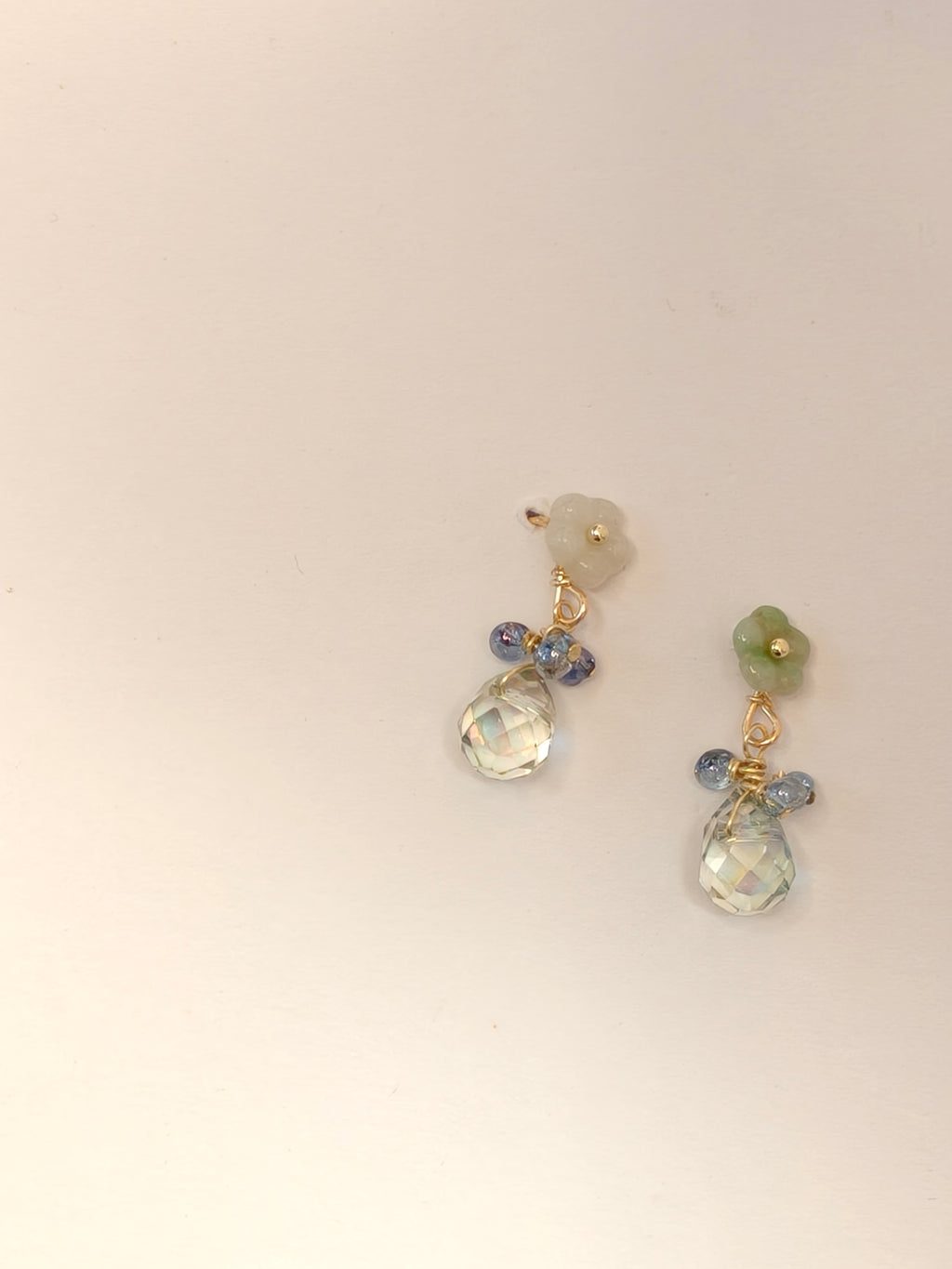 WE delite crystal and jadeite earring