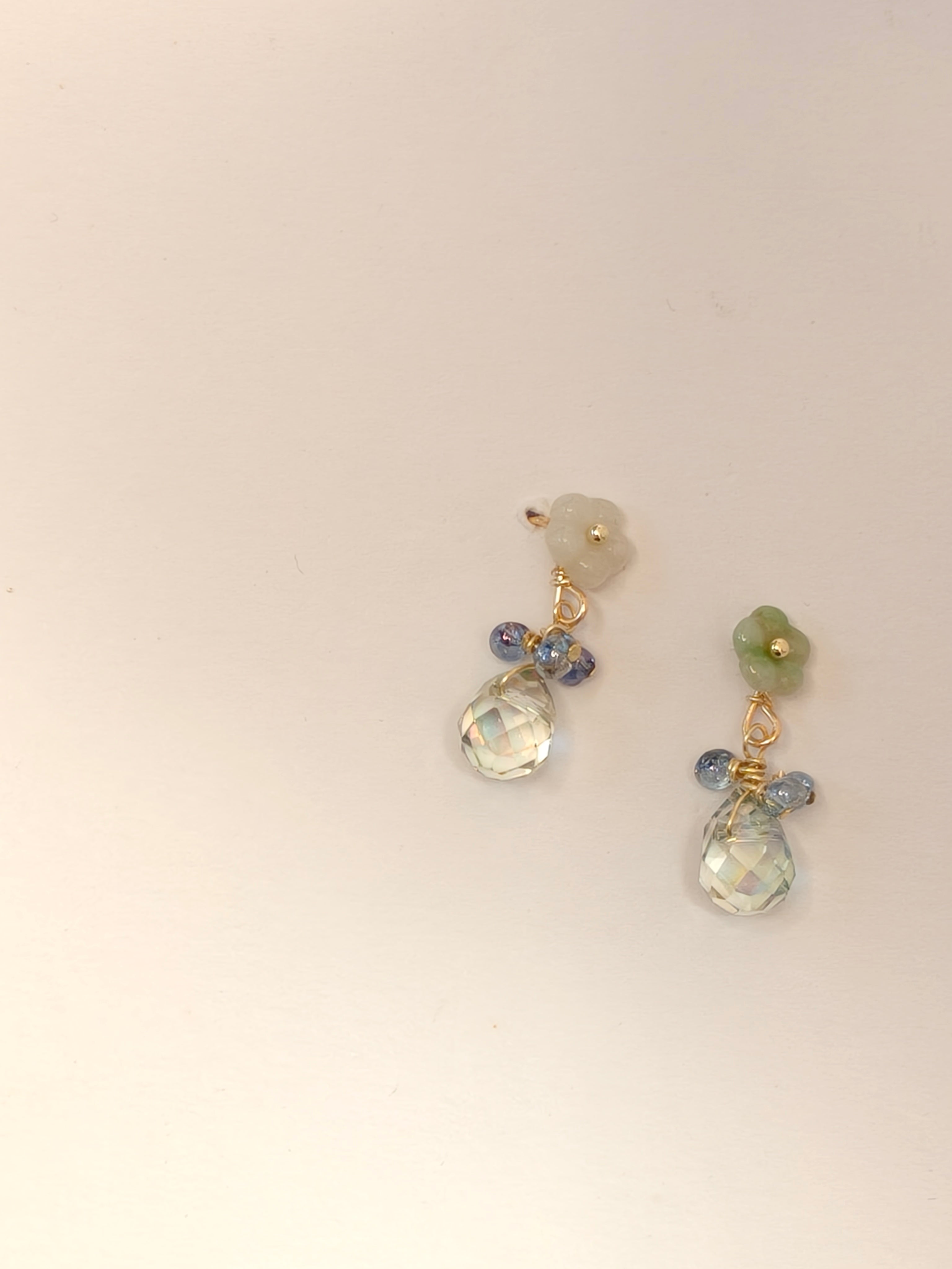 WE delite crystal and jadeite earring
