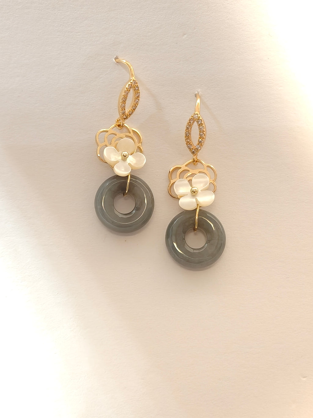 WE Monet jadeite earring