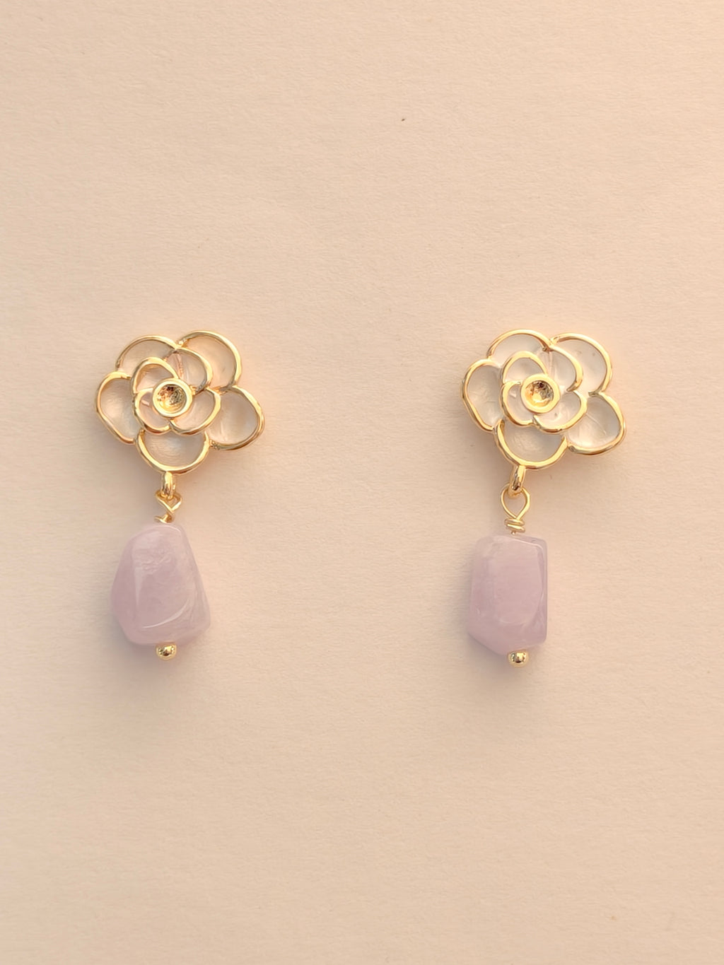 WE lavender jadeite earring