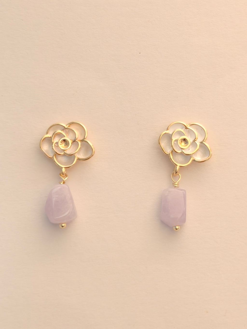 WE lavender jadeite earring