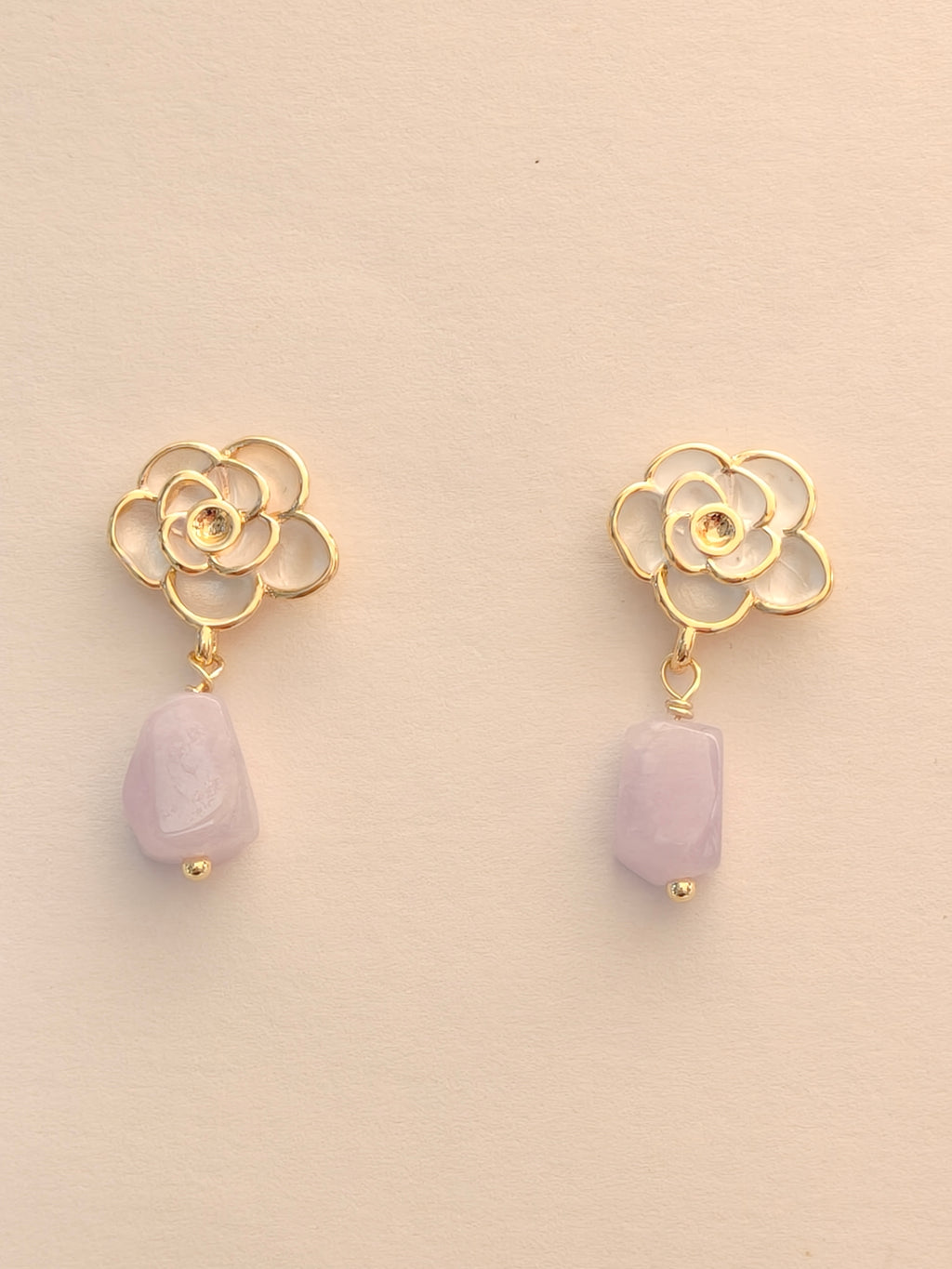 WE lavender jadeite earring