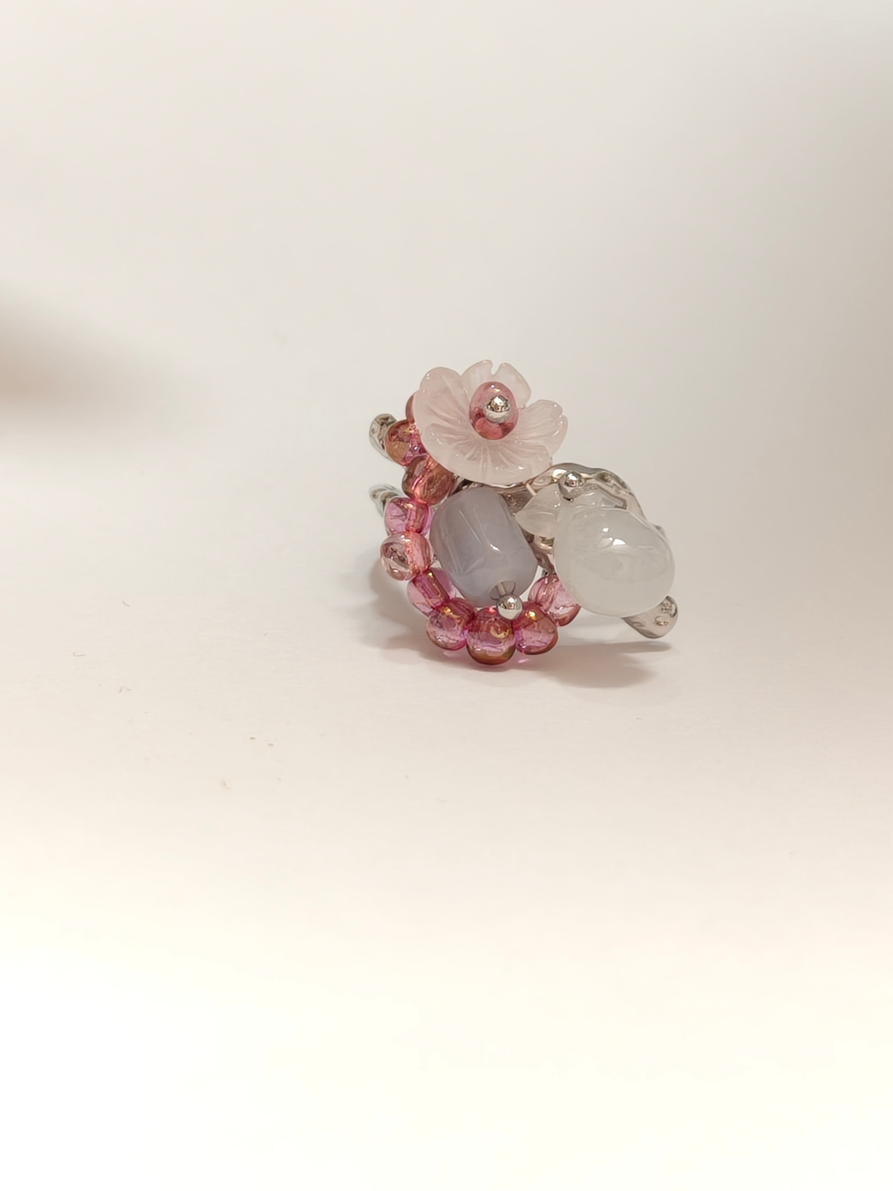 WE Monet money bag Ring