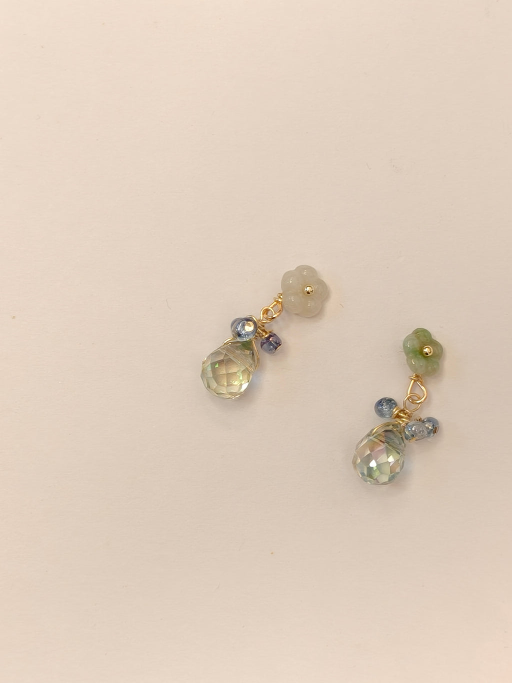 WE delite crystal and jadeite earring