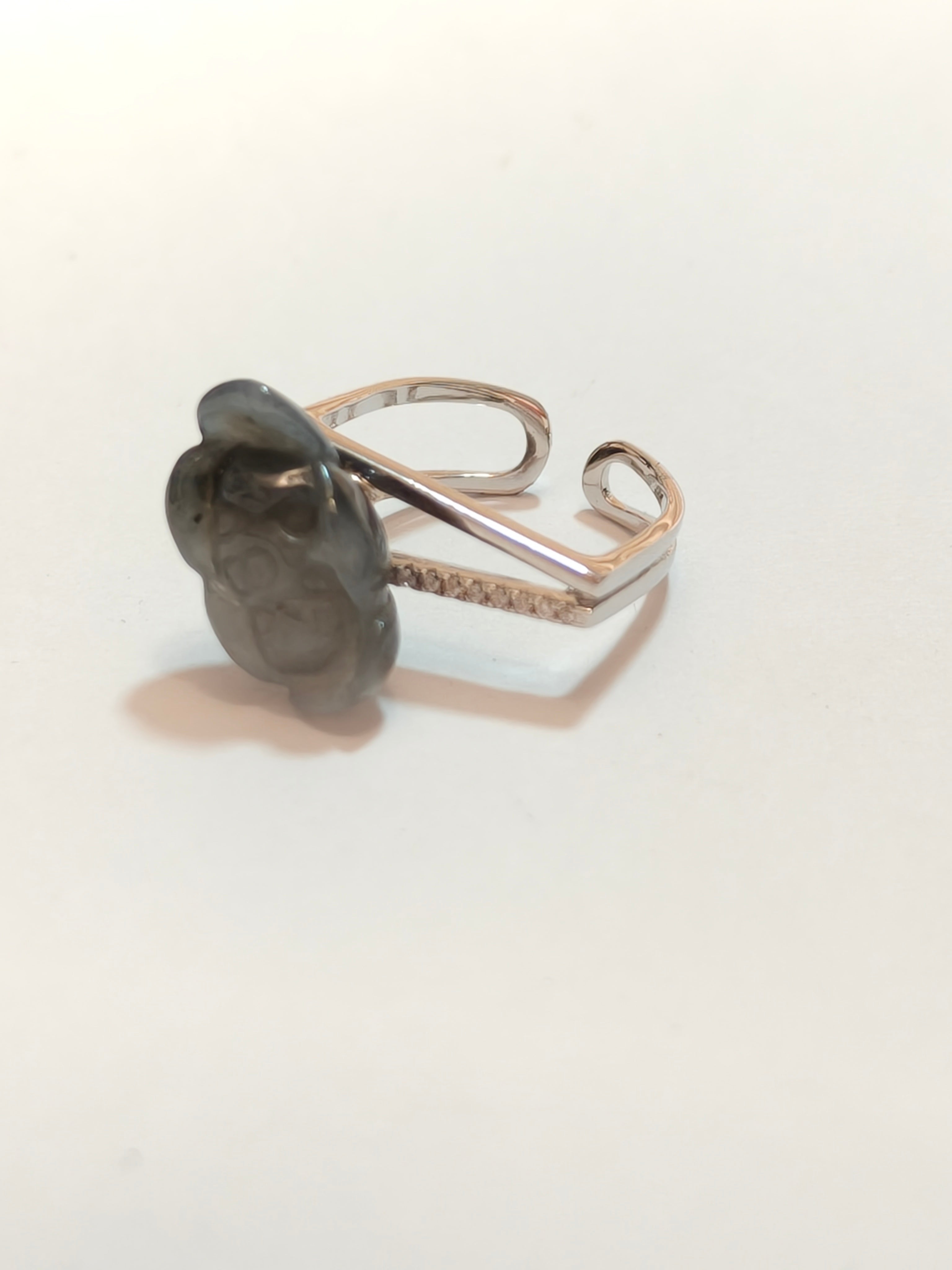 WE Monet Ring